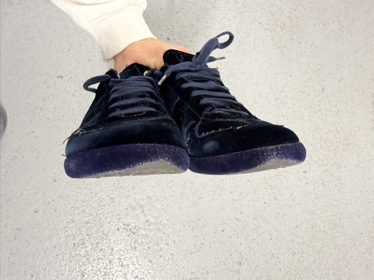 Maison Margiela Maison Margiela Replica VelourSneakers Size US 8.5 / IT 38.5 - 12 Thumbnail