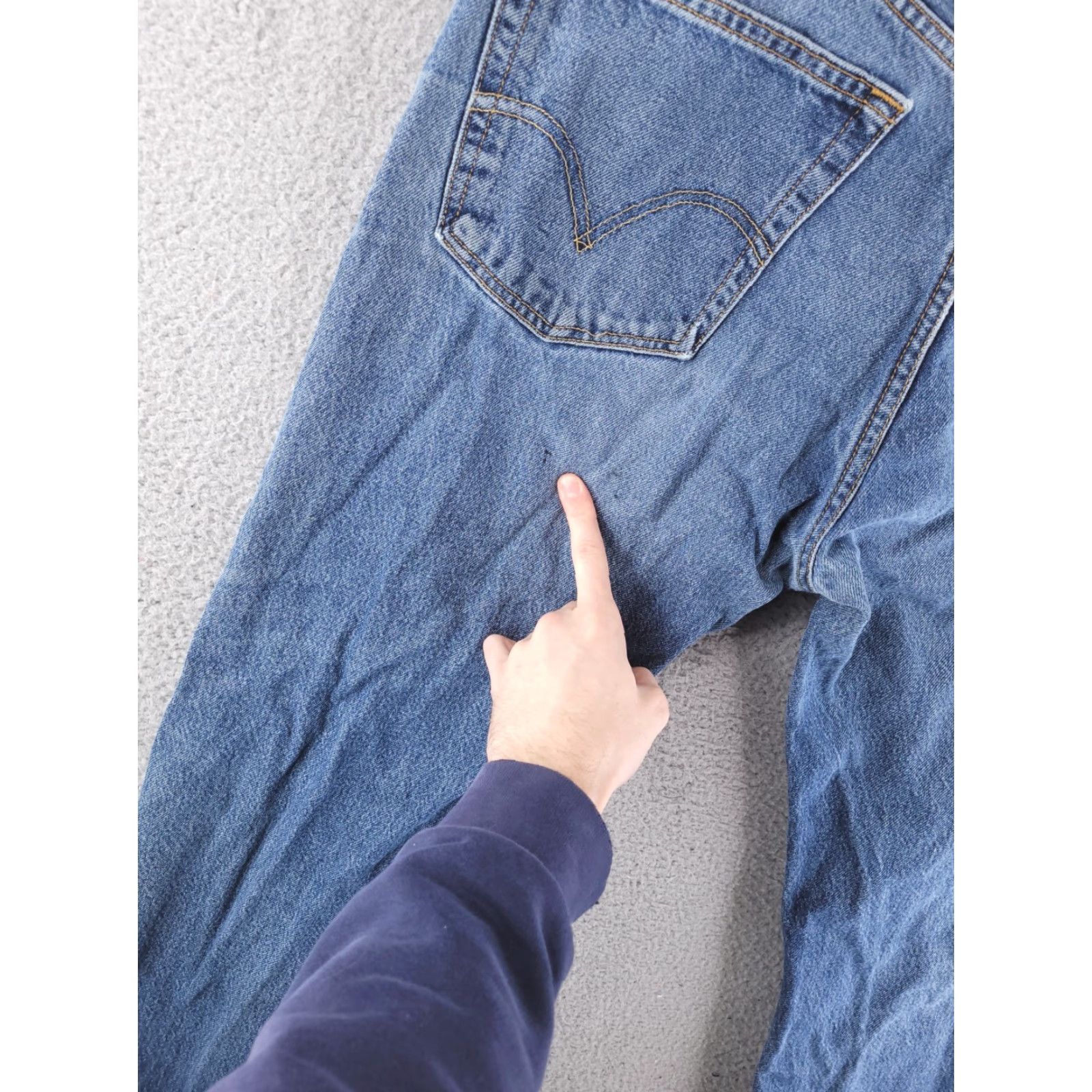 Levi's Levis Jeans Mens 36x30 Blue 505 Straight Fit Distressed Medium Wash Jeans Regular Distressed Men's Jeans 505 Straight blue 36x30 Size US 36 / EU 52 - 5 Thumbnail