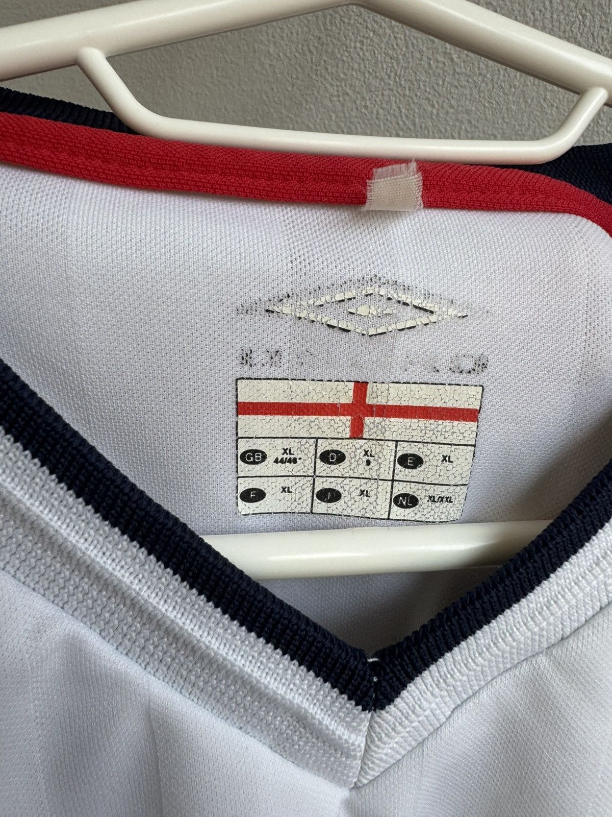 Umbro ENGLAND 2001 2002 2003 HOME FOOTBALL SHIRT SOCCER JERSEY Size US XL / EU 56 / 4 - 11 Thumbnail
