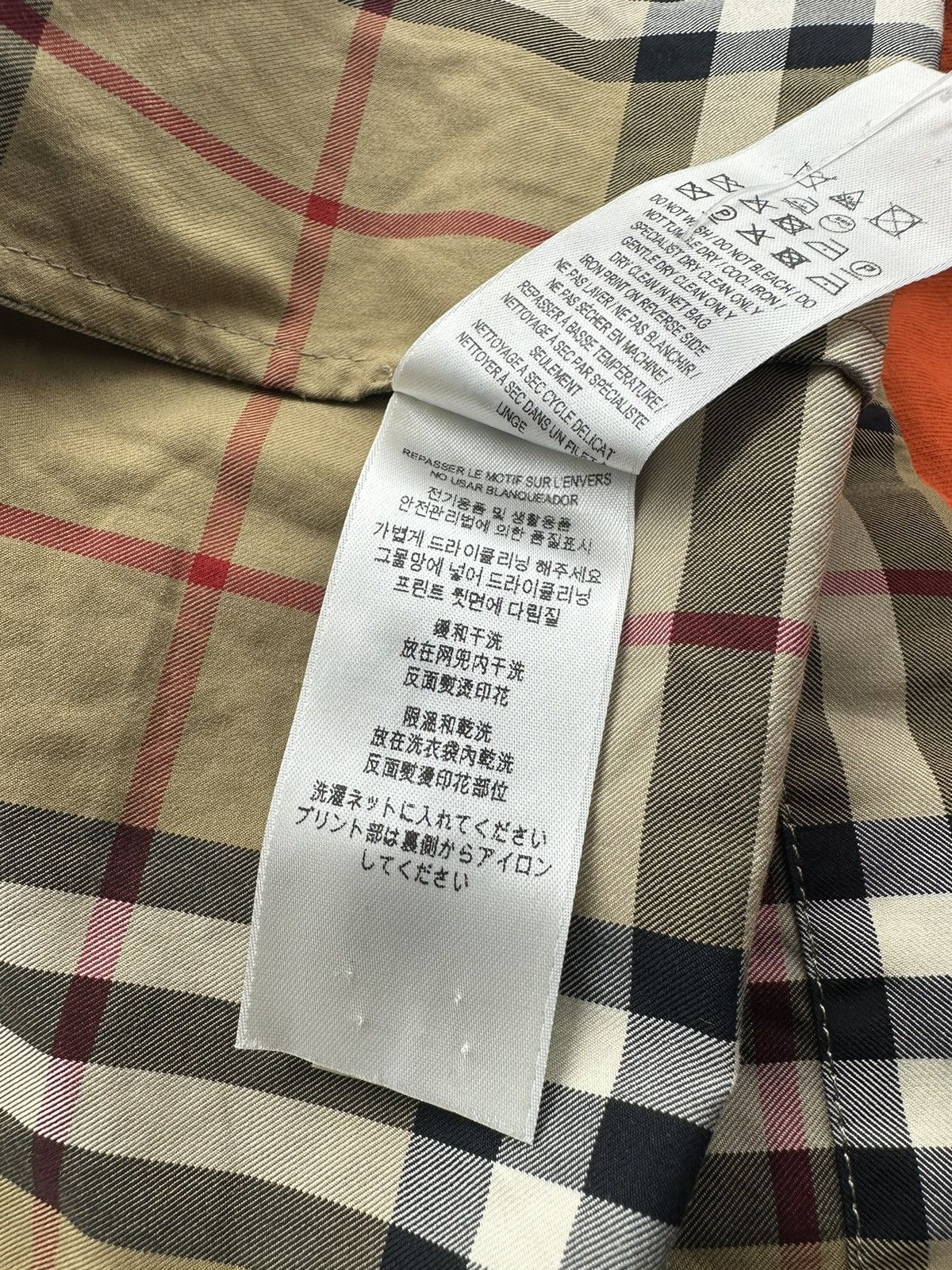 Burberry Checked Burberry Light Jacket Red Lettering Size Small Size US S / EU 44-46 / 1 - 8 Thumbnail