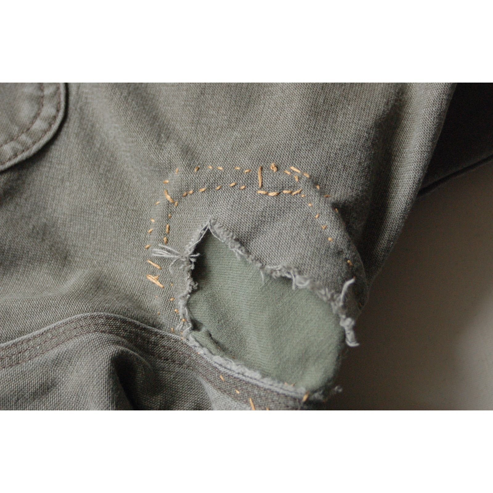 Carhartt Distressed Carhartt Duck Pants 34x32 Olive Honest Mending Size US 34 / EU 50 - 6 Thumbnail