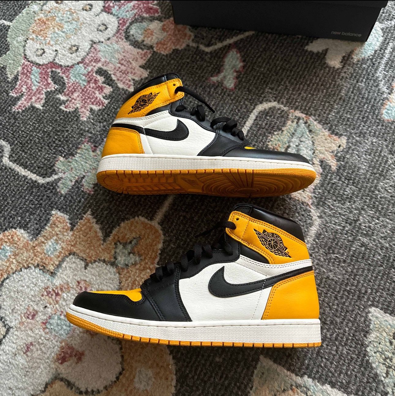 Jordan Brand Air Jordan 1 Yellow Toe Size US 10.5 / EU 43-44 - 1 Thumbnail
