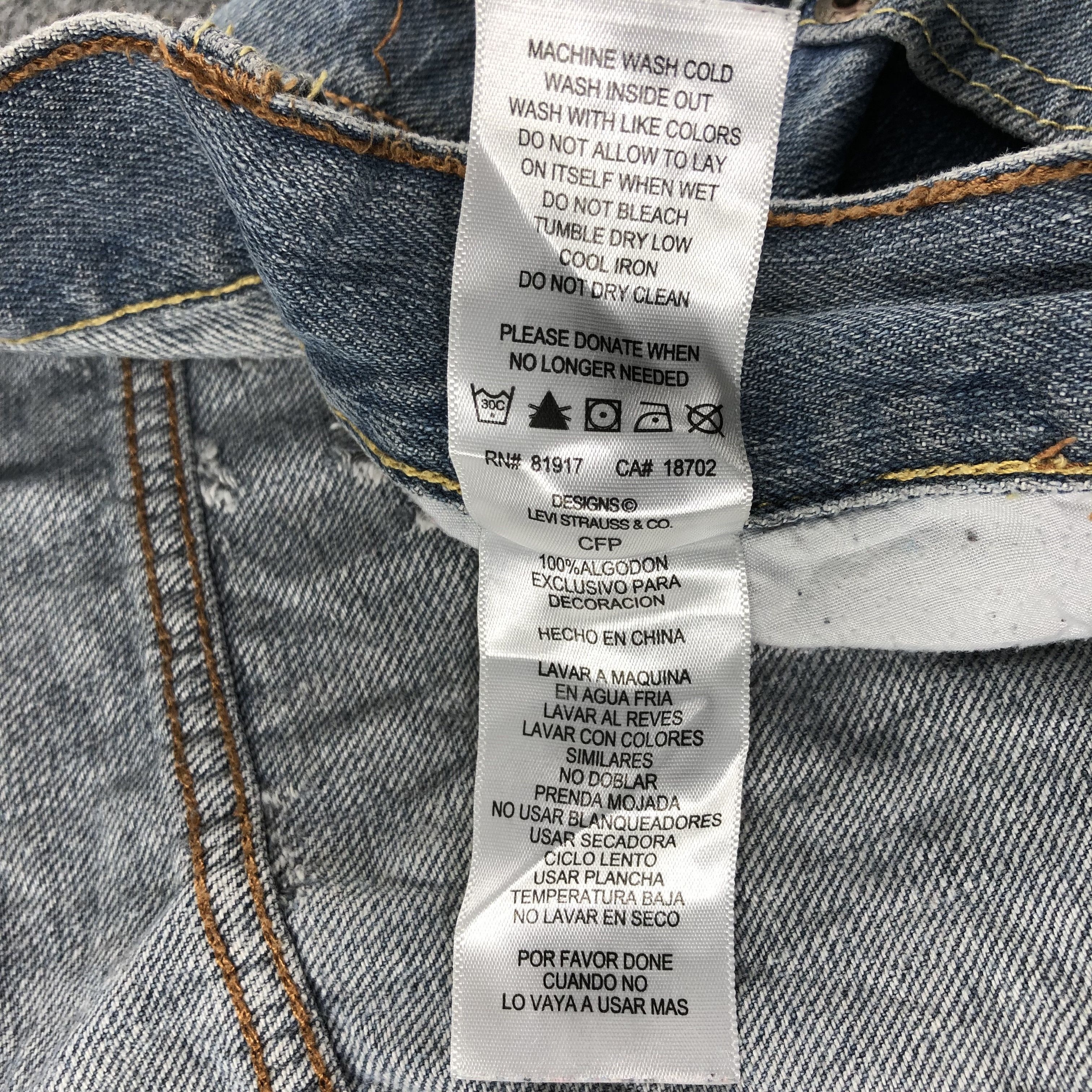 Levi's Vintage Blue Wash Levis 550 Jeans-J2526 Size US 35 - 14 Thumbnail