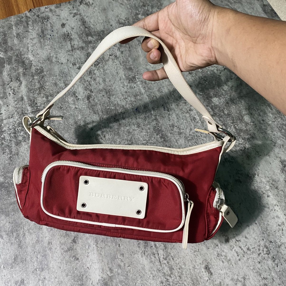 Burberry Burberry Red Shoulder Bag Size ONE SIZE - 2 Thumbnail