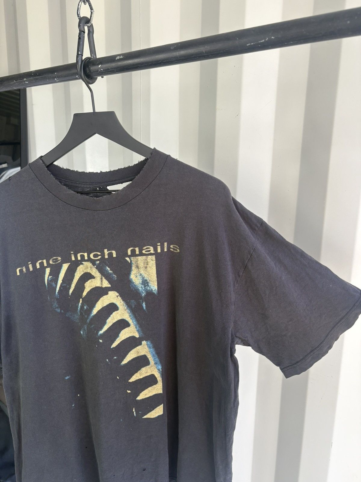 Band Tees Nine Inch Nails Now Im Nothing Thrashed Faded Shirt ERD Size US XL / EU 56 / 4 - 3 Thumbnail