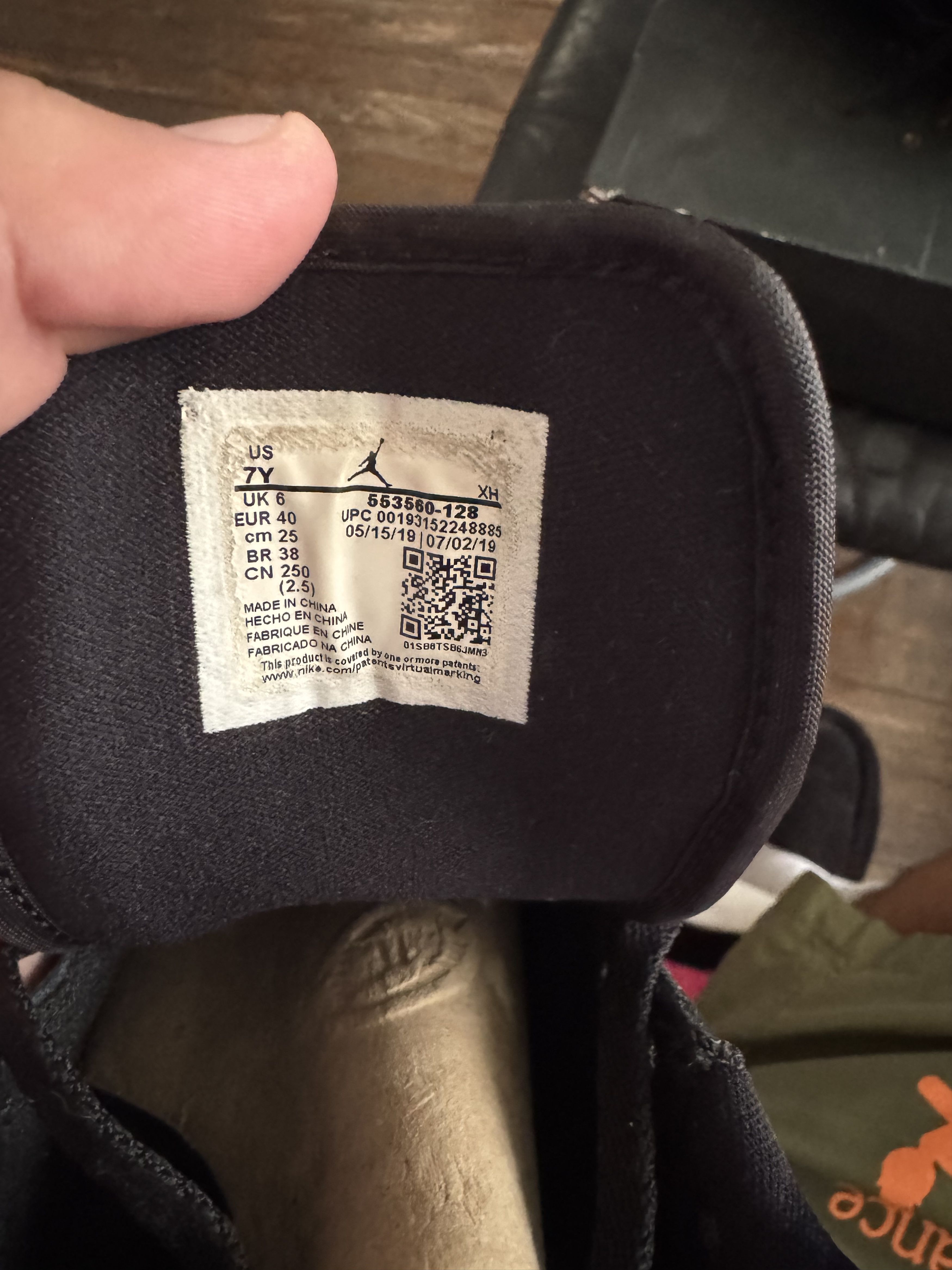 Jordan Brand × Nike Jordan 1 Low Shattered Backboard (GS) Size US 7 / EU 40 - 6 Thumbnail