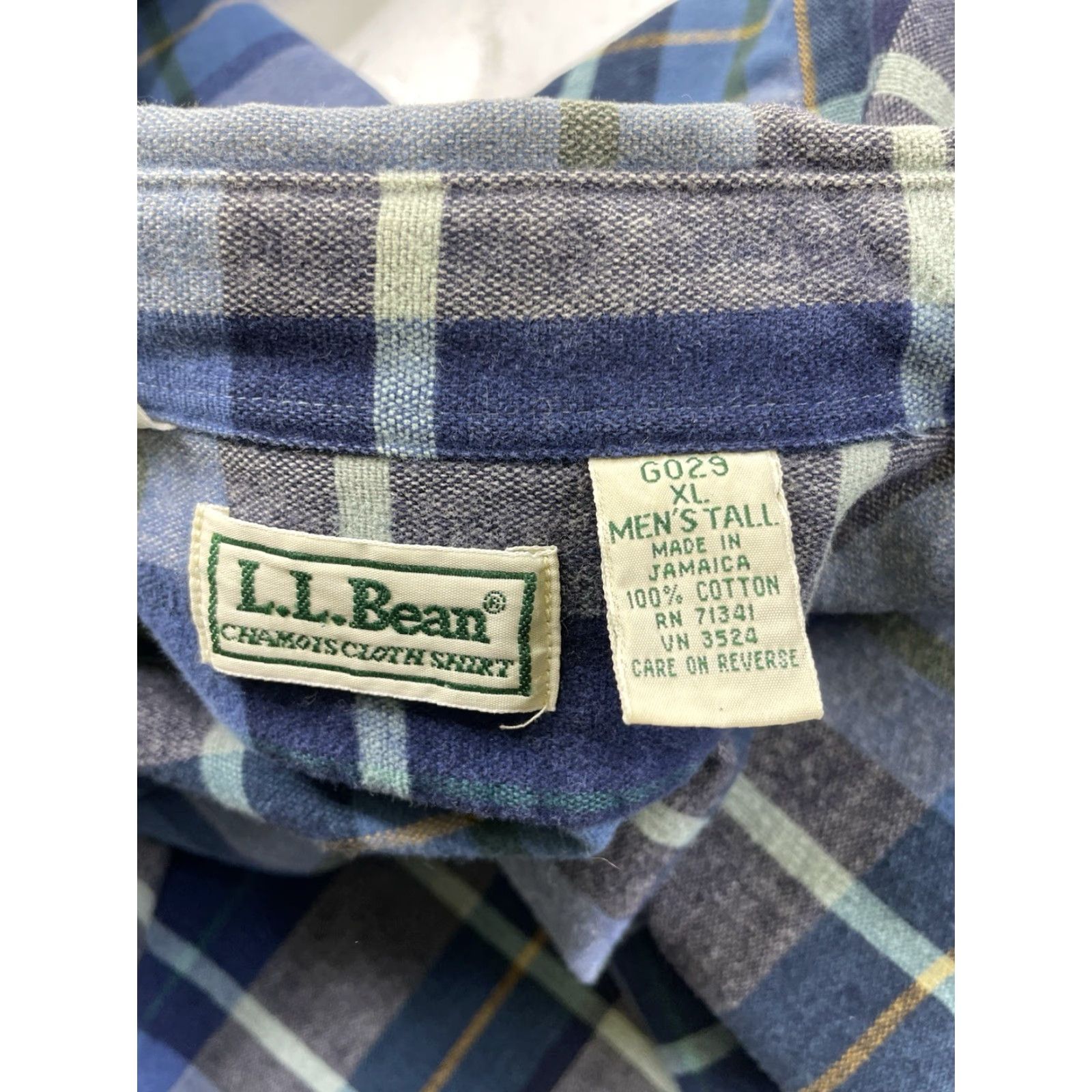 Vintage VINTAGE L.L. Bean Men’s XLT Chamois Cloth Long Sleeve Button-Up Shirt Blue Plaid Shirt Size US XL / EU 56 / 4 - 3 Thumbnail