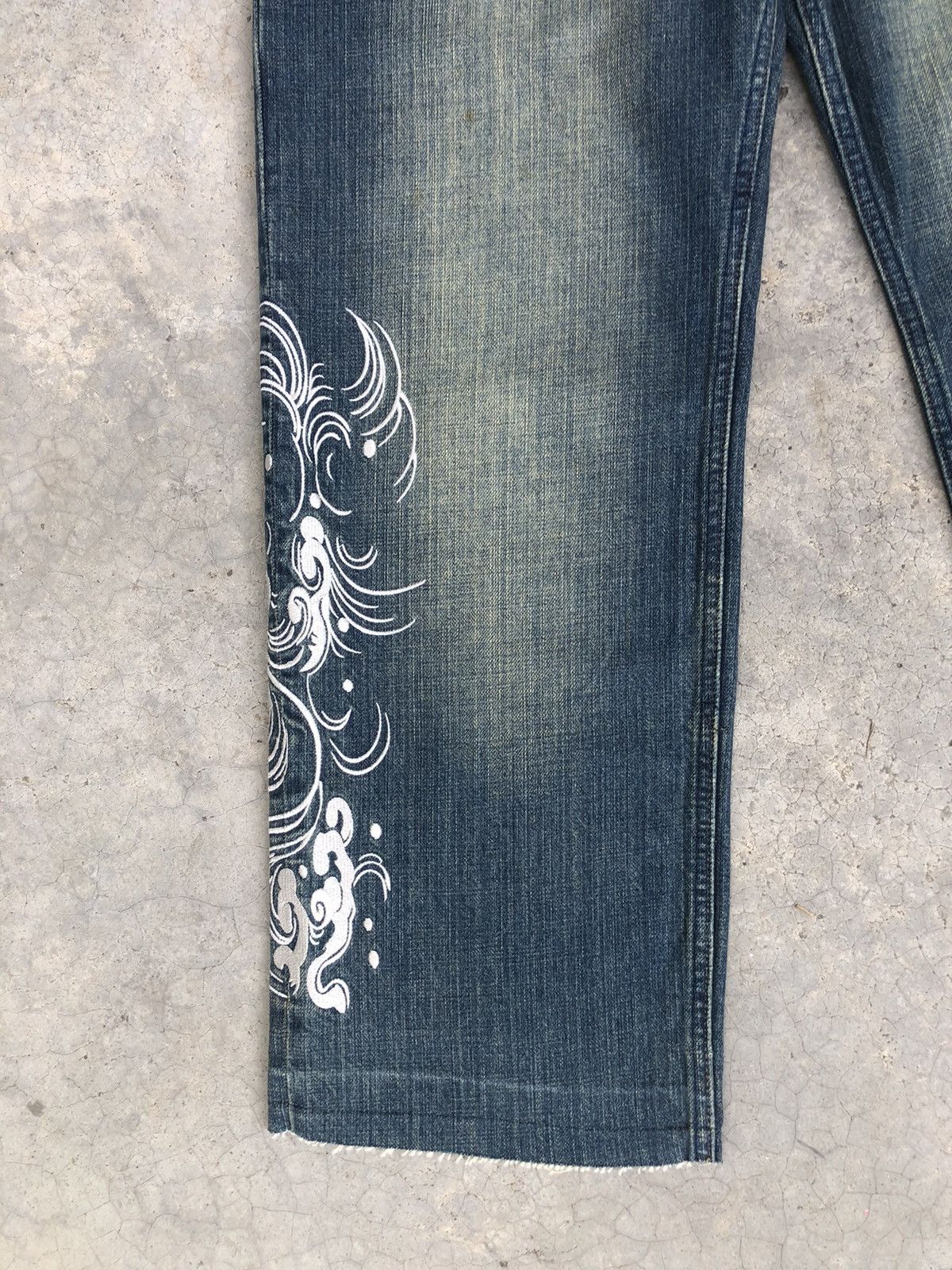 Karakuri Tamashii Karakuri Tamashii Embroidered Jeans Distressed Size US 32 / EU 48 - 6 Thumbnail