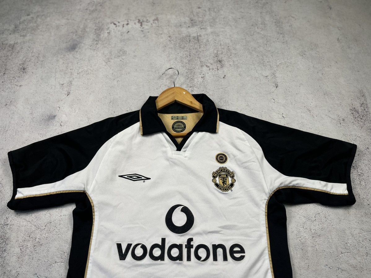 Umbro MANCHESTER UNITED 2001/2002 SOCCER JERSEY UMBRO 5 VERON Sz S Size US S / EU 44-46 / 1 - 2 Thumbnail