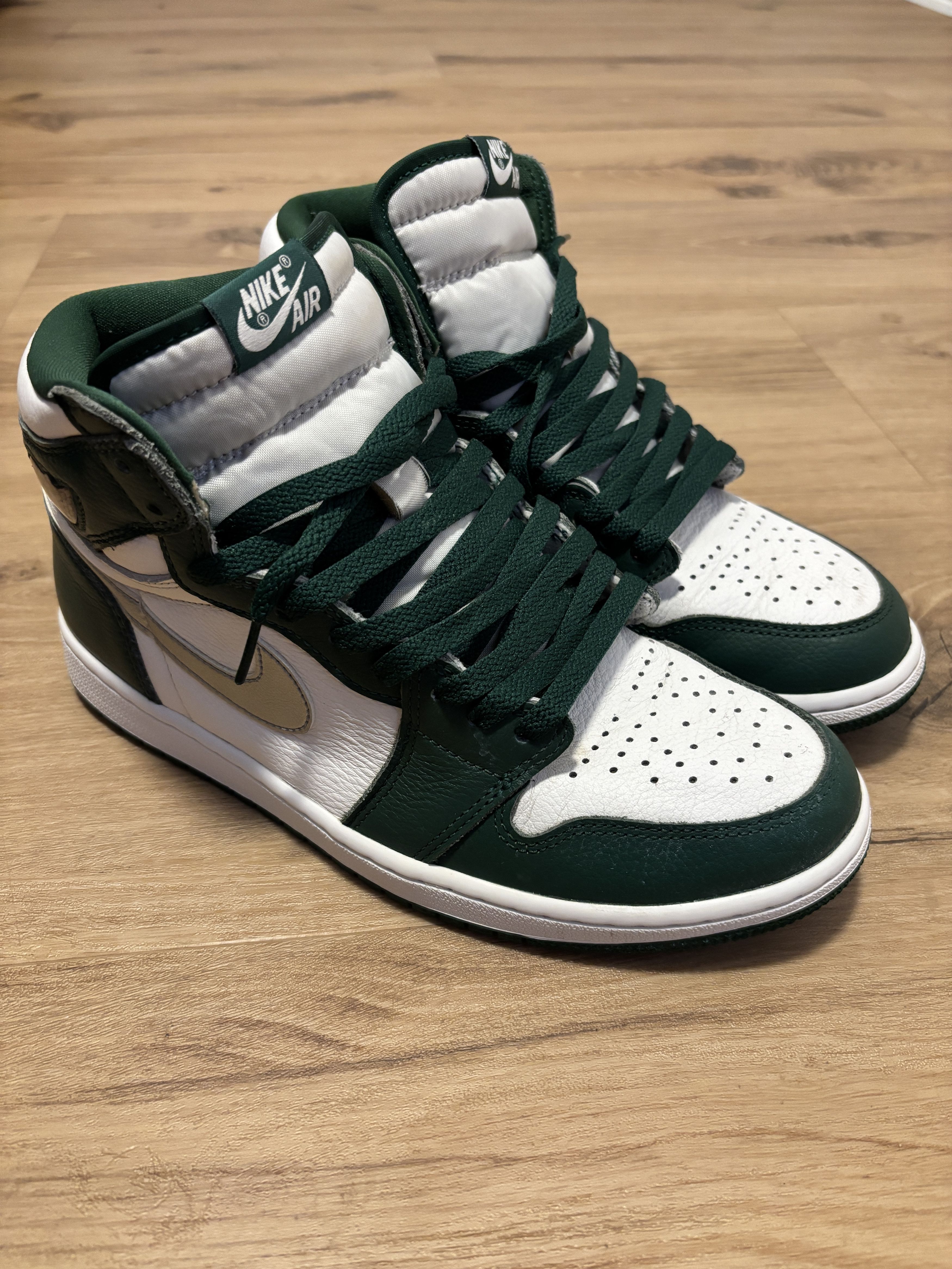 Jordan Brand Air Jordan 1 Retro High OG Gorge Green Size US 9 / EU 42 - 1 Thumbnail