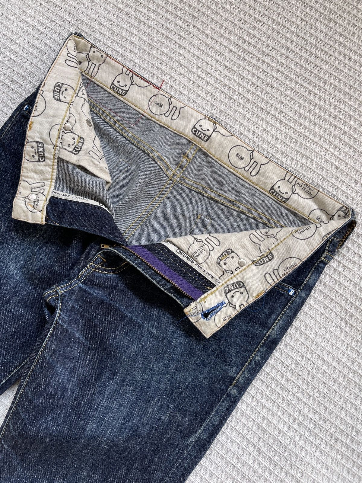 Japanese Brand Rare🔥Japan Brand CUNE Rabbit Logo Skinny Jeans Size US 31 - 6 Thumbnail