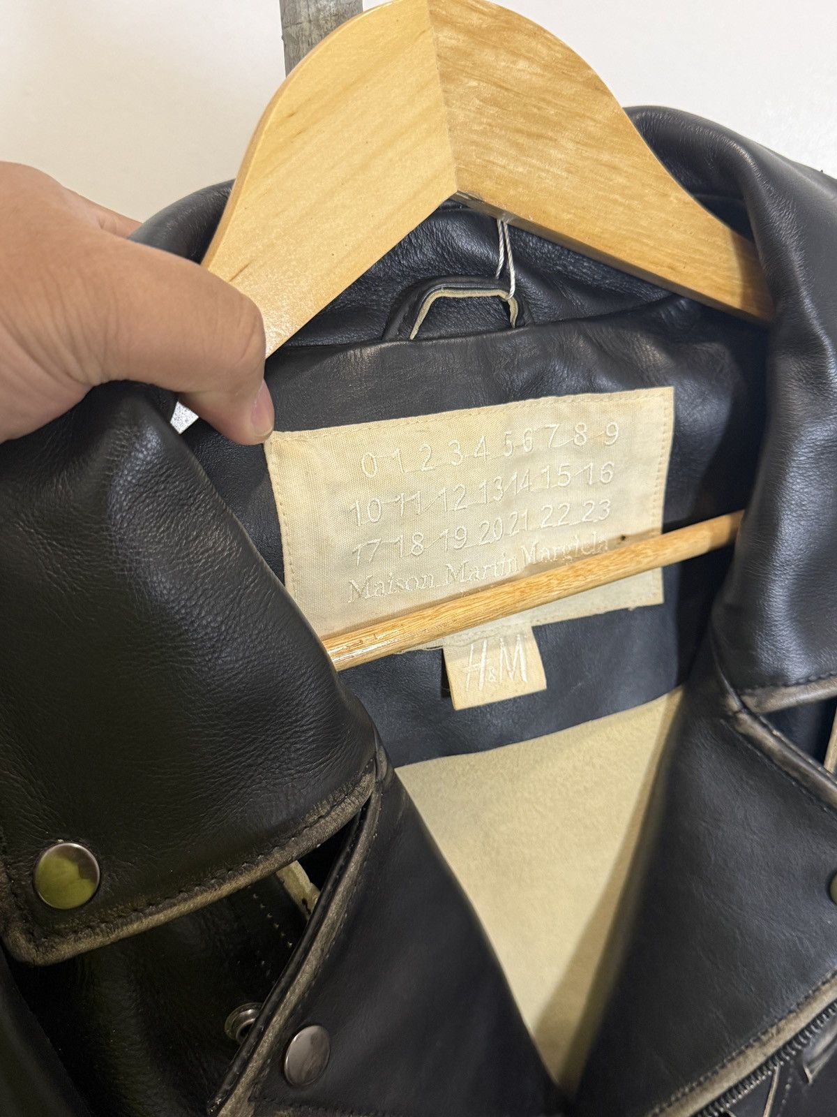 H&M × Maison Margiela Deconstructed Leather Biker Jacket Size XS / US 0-2 / IT 36-38 - 3 Thumbnail