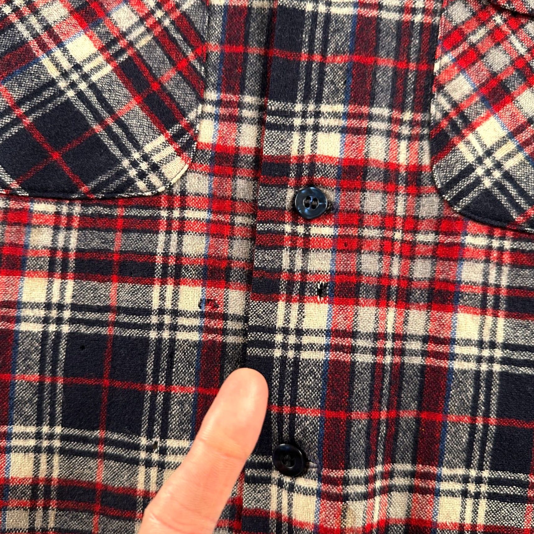 Pendleton Pendleton Wool Board Shirt Mens M Red Navy Plaid Button Front Virgin Wool USA Size US M / EU 48-50 / 2 - 3 Thumbnail