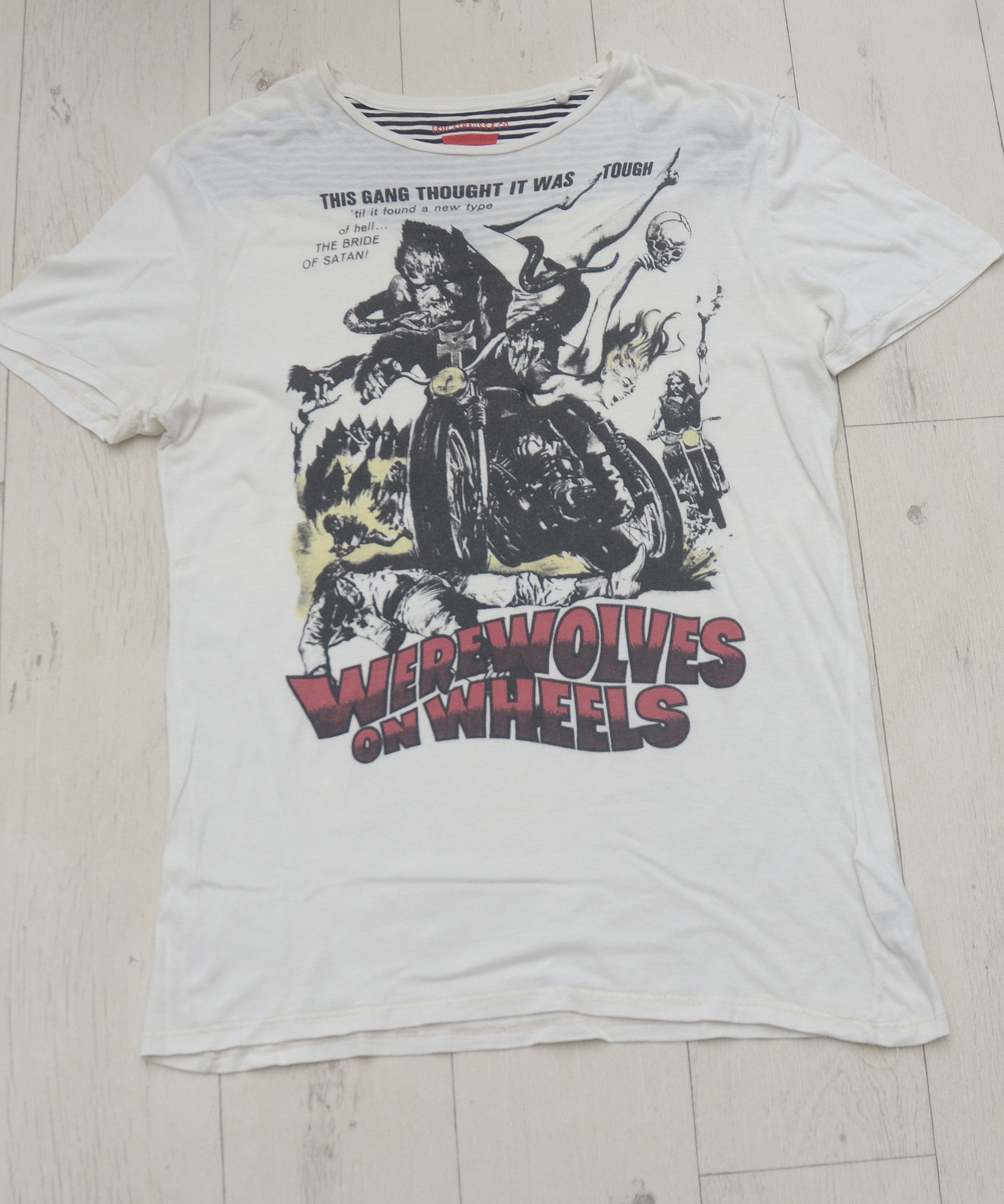 Levi's × Vintage Levi’s Vintage Paperthin Thrashed Warewolves On Wheels Tee Size US S / EU 44-46 / 1 - 4 Thumbnail