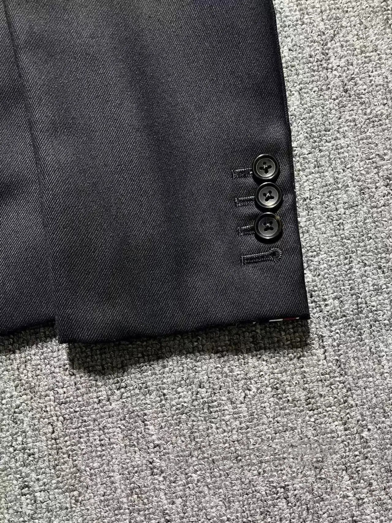 Thom Browne Thom Browne Navy Wool Suit for Men. Size US XL / EU 56 / 4 - 4 Thumbnail