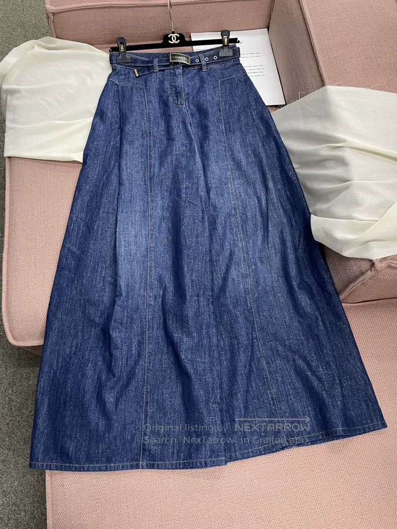 Chanel Chanel Blue wide-leg jeans and trousers Size 42" / US 20 - 1 Thumbnail