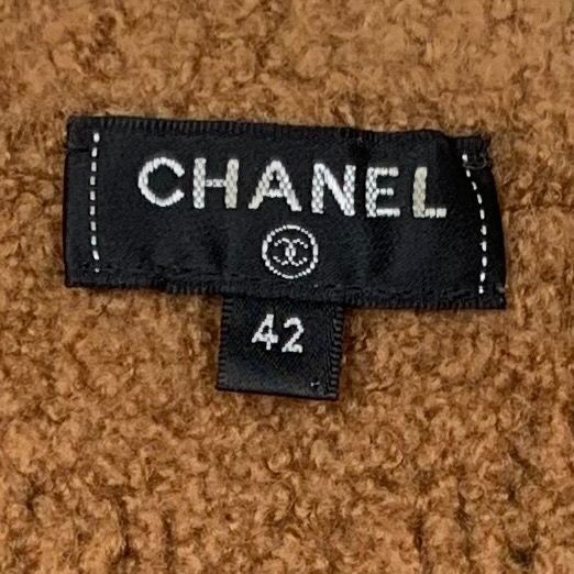 Chanel Chanel Snow Series Logo Button Heavy Sequin Camel Cashmere T Size M / US 6-8 / IT 42-44 - 7 Thumbnail