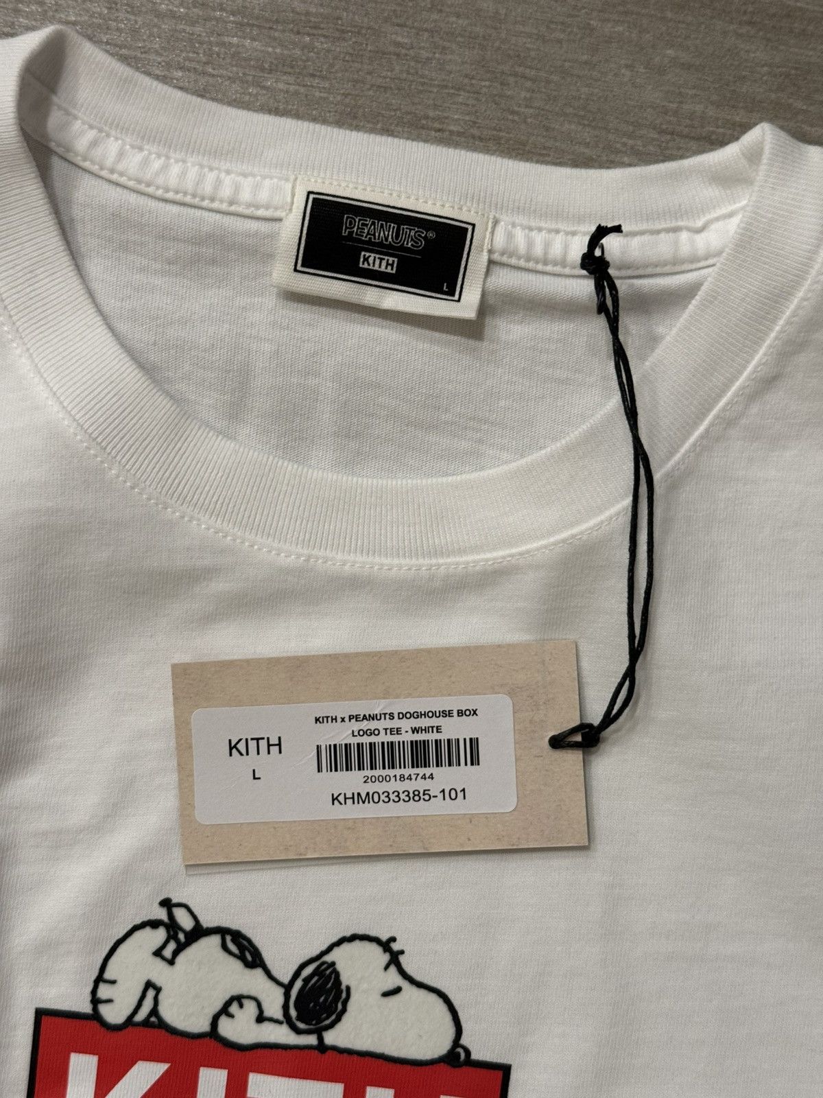 Kith × Peanuts KITH for Peanuts Doghouse Classic Logo Snoopy Tee White Sz L Size US L / EU 52-54 / 3 - 4 Thumbnail