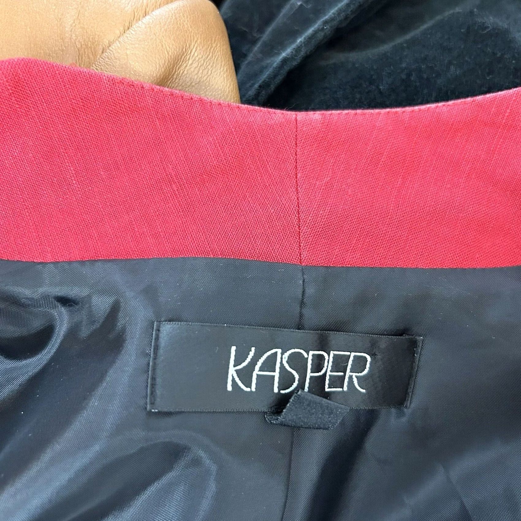 Kasper Item Specifications: Number of Pieces: 1 Piece Size L / US 10 / IT 46 - 6 Thumbnail