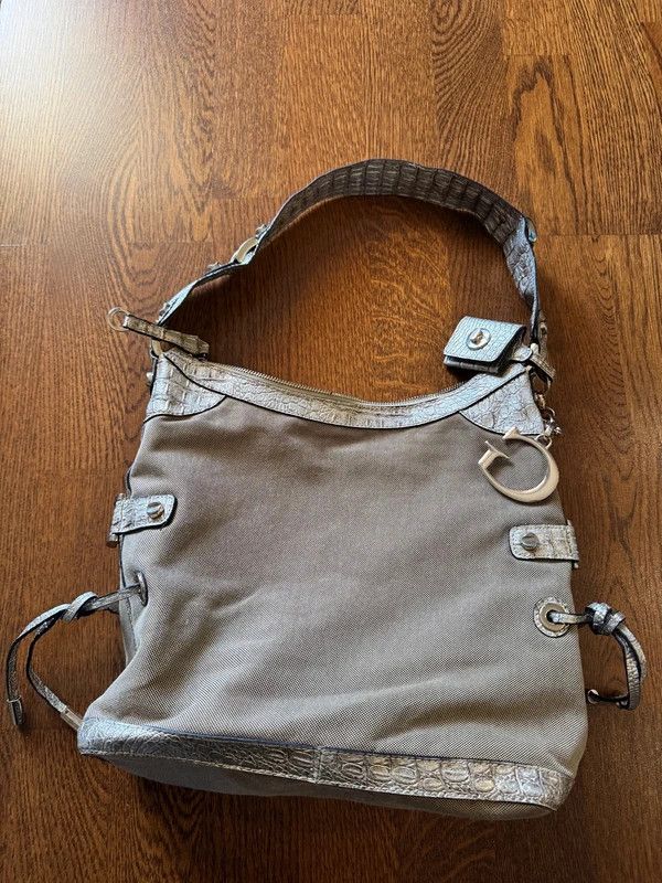 Guess Vintage Y2K Guees Canvas Monogram Logo Beige Shoulder Bag Size ONE SIZE - 2 Thumbnail
