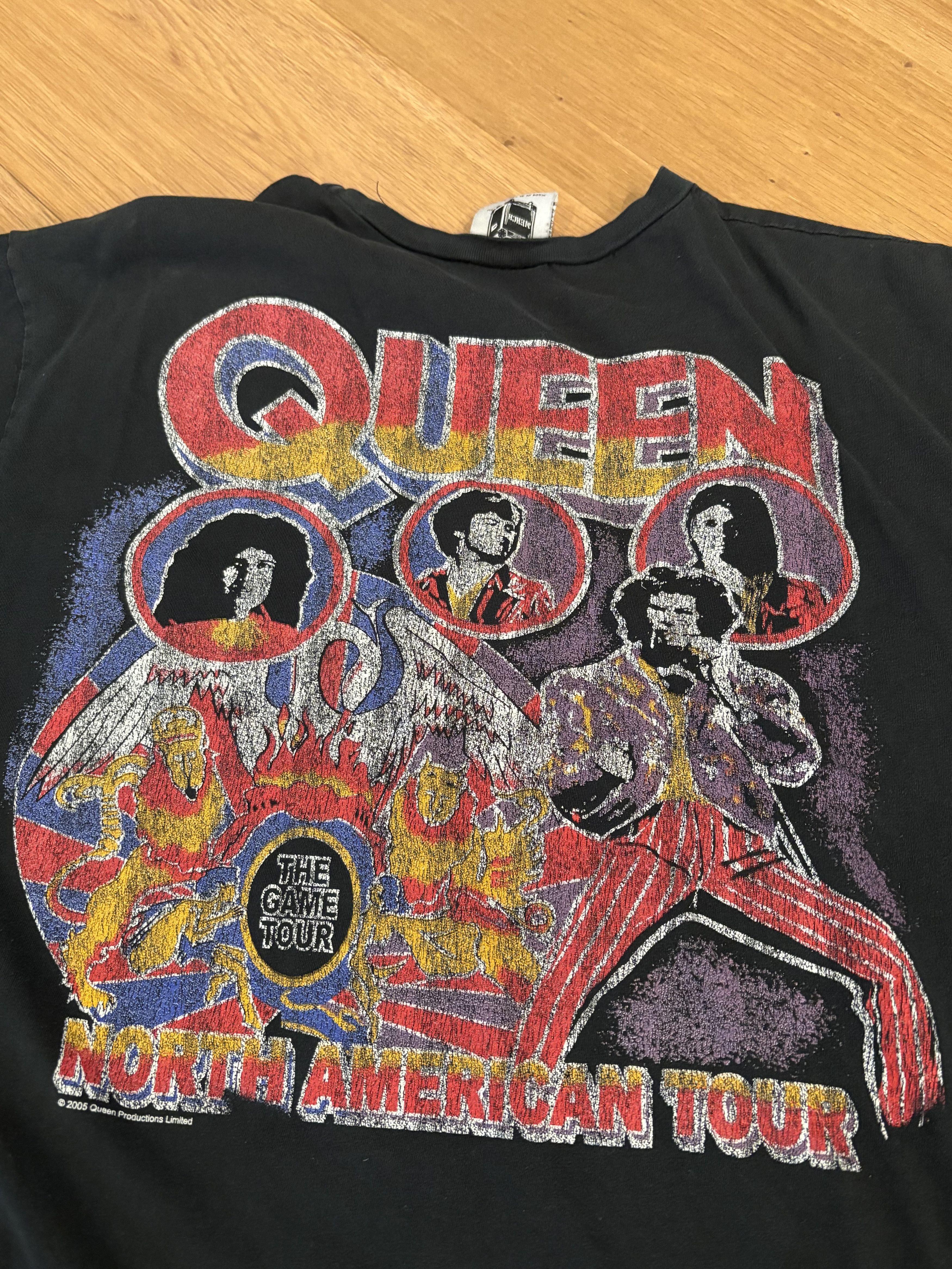 Band Tees Vintage Queen Band T Shirt Double Sided Size US XL / EU 56 / 4 - 5 Thumbnail