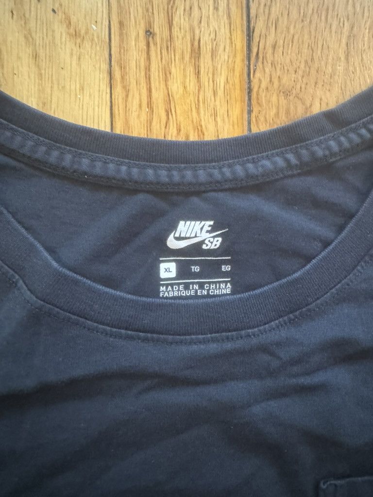Nike Nike SB Long Sleeve Pocket Shirt Mens XL Black Duck Patch Size US XL / EU 56 / 4 - 2 Thumbnail