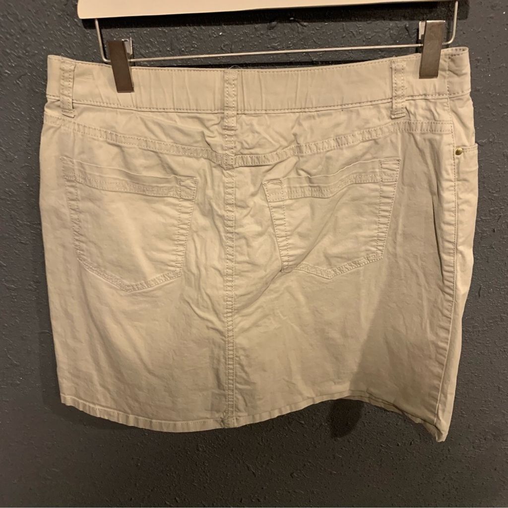 Croft & Barrow Women’s Croat and Barrow Skort Size 32" / US 10 / IT 46 - 5 Thumbnail
