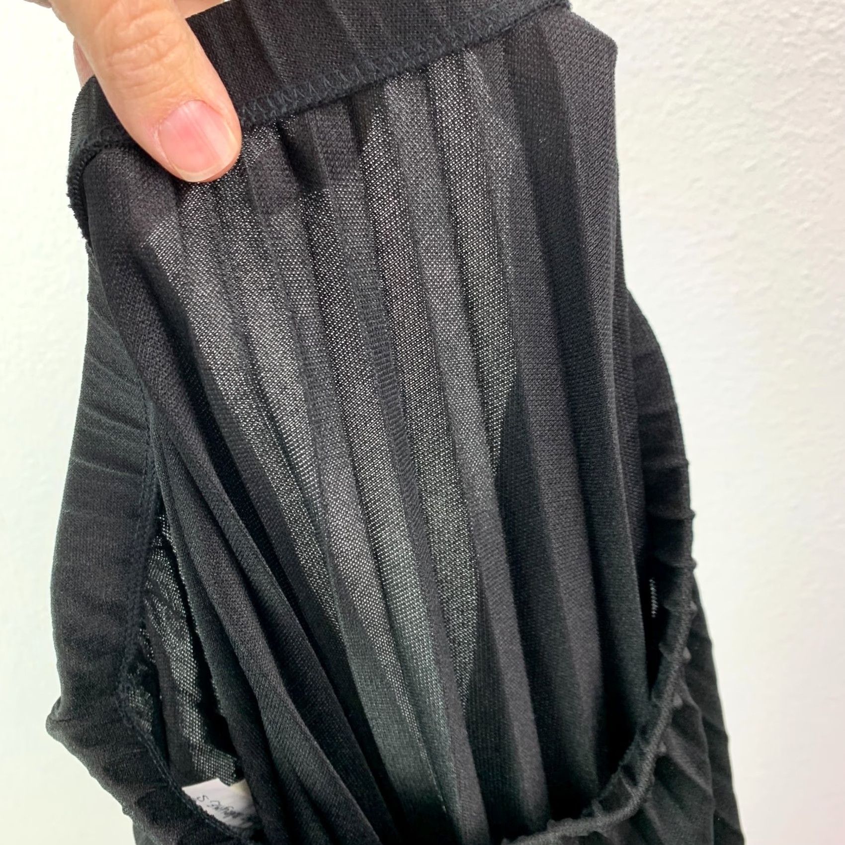 Vintage VINTAGE Vicki Wayne Black Maxi Pleated Skirt 14 USA Size 36" / US 14 / IT 50 - 5 Thumbnail