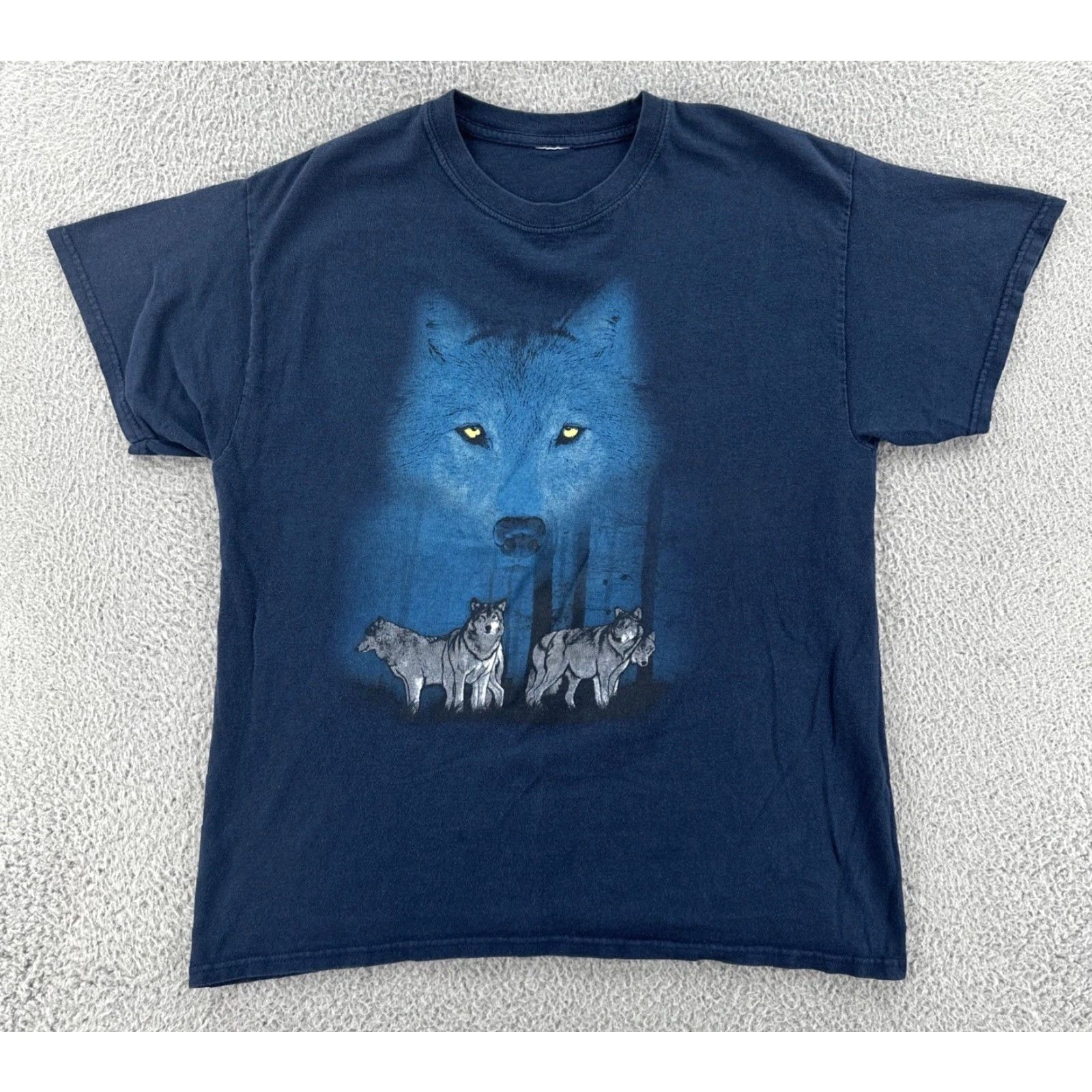 Vintage VINTAGE Wolf Graphic Print Blue Adult Medium Short Sleeve T Shirt 90s Y2K Tee Mens Size US M / EU 48-50 / 2 - 2 Thumbnail