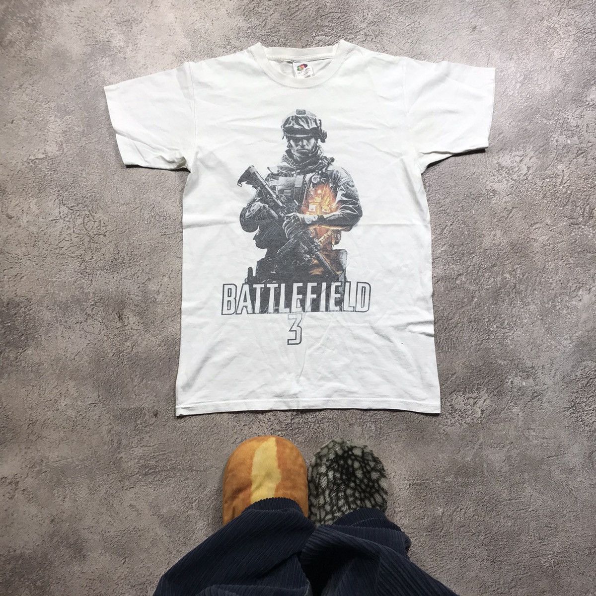 Vintage Vintage Y2K Battlefield 3 Sun Faded Graphic Tee Streetwear S Size US S / EU 44-46 / 1 - 1 Thumbnail