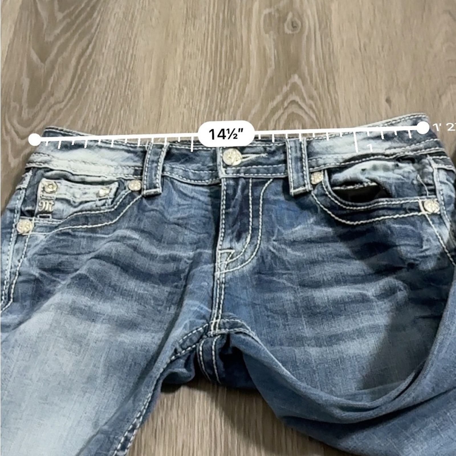 Miss Me Miss Me Fleur De Lis Embroidered Medium Wash Bootcut Jeans Size 28" / US 6 / IT 42 - 9 Thumbnail