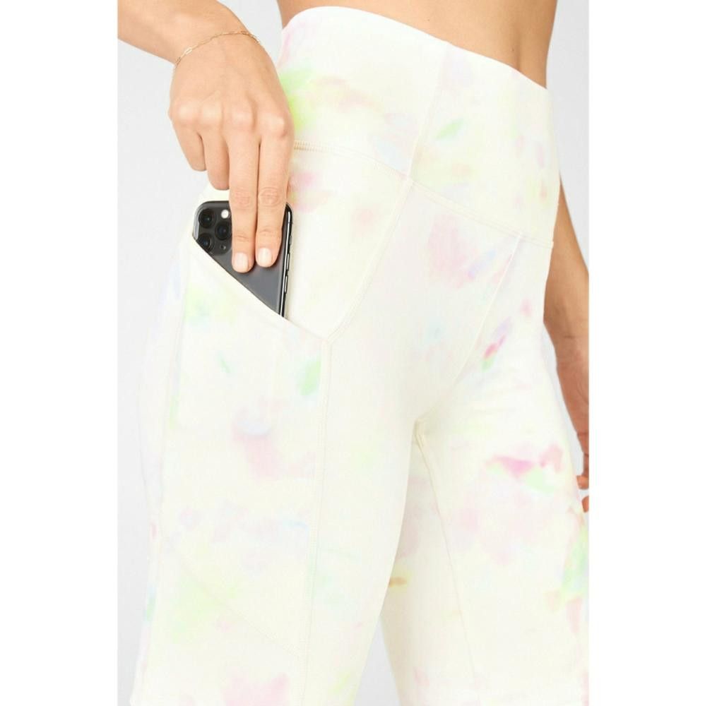 Fabletics Tie Dye Fabletics Oasis High Waisted Pocket Short Size 26" / US 2 / IT 38 - 4 Thumbnail