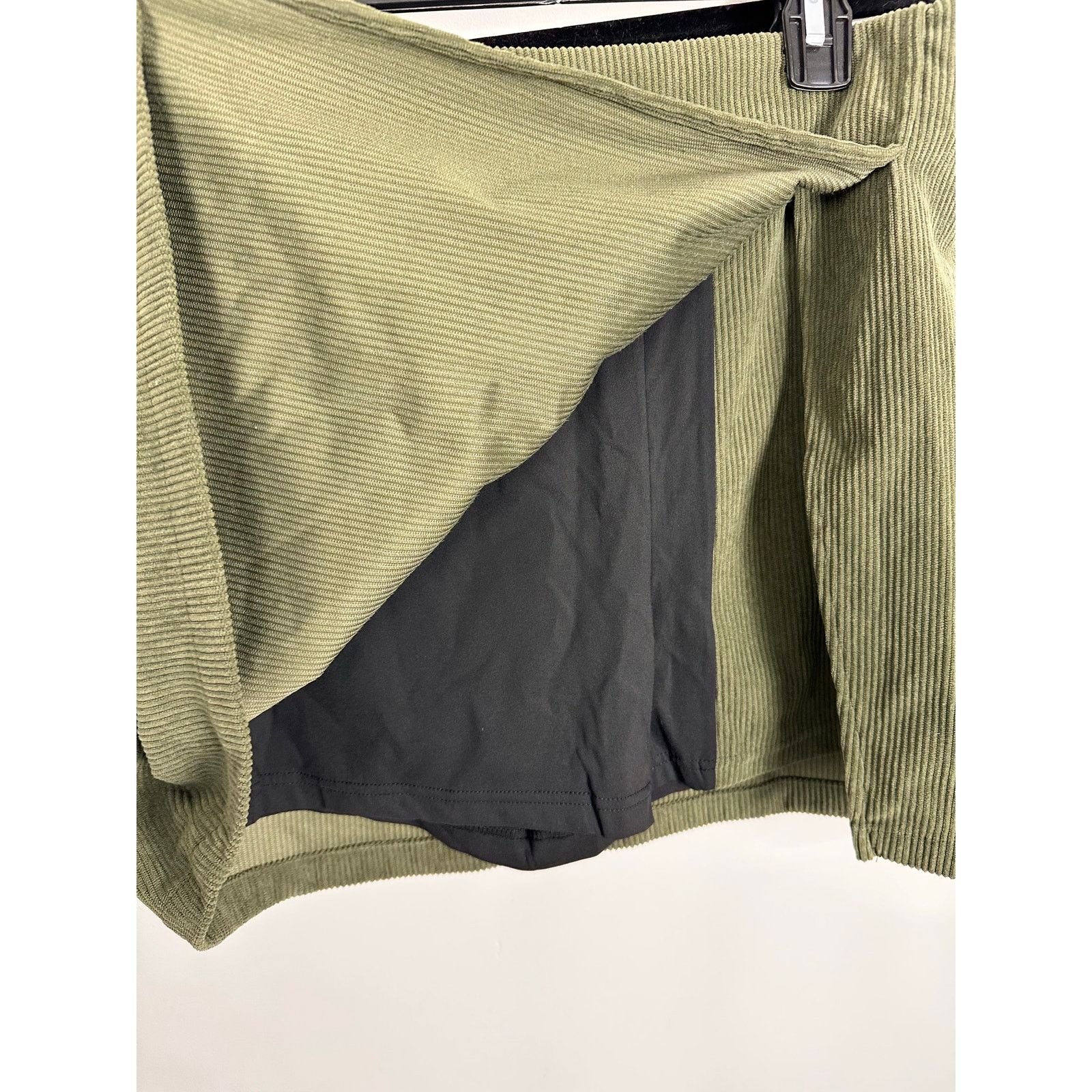 Other Halara AuraCord HighRise Corduroy Mini Skirt Boa Green M NWT Size 29" - 9 Thumbnail