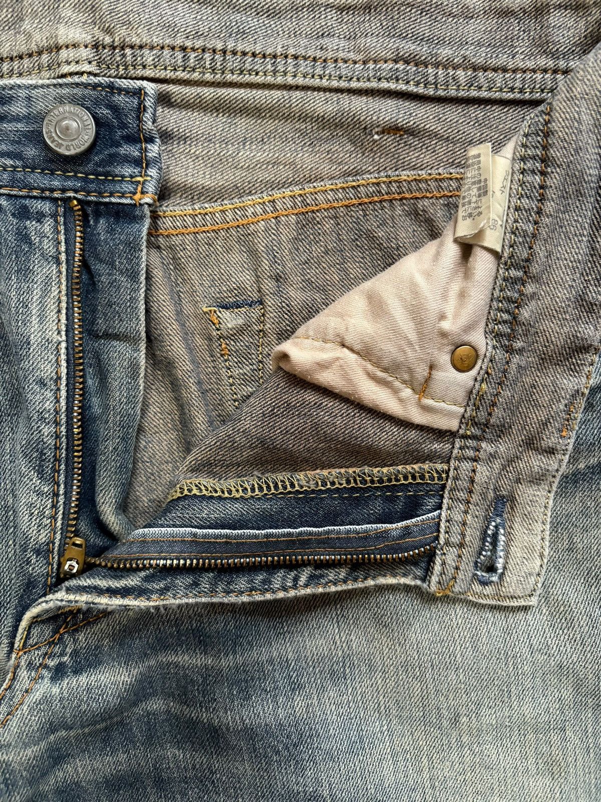 Japanese Brand Vintage Japanese Brand Faded Rusty Wash Distress Baggy Jeans Size US 34 / EU 50 - 9 Thumbnail