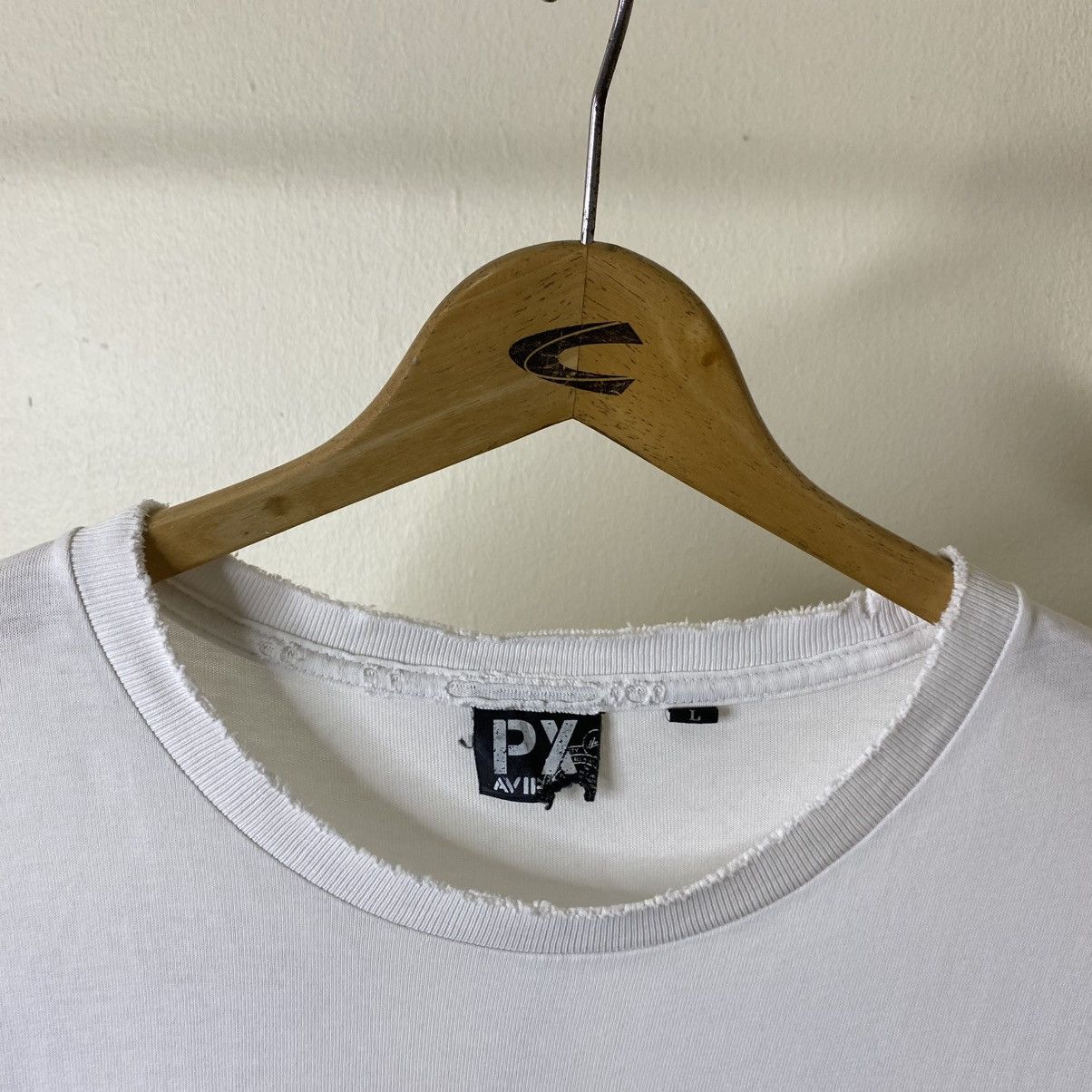 Avirex Vintage Y2K Avirex MFG US Air Force Distressed T Shirt Size US M / EU 48-50 / 2 - 9 Thumbnail