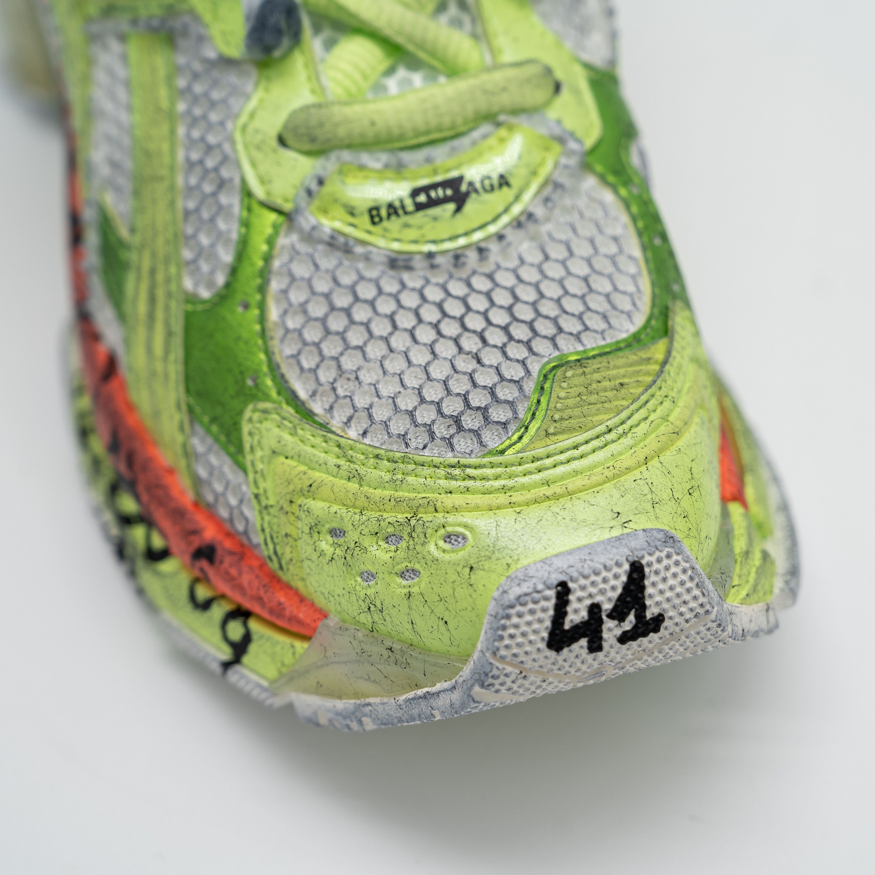 Balenciaga 41eu 8 US Balenciaga Runner Sneakers White Neon Green Yellow Size US 8 / EU 41 - 7 Thumbnail
