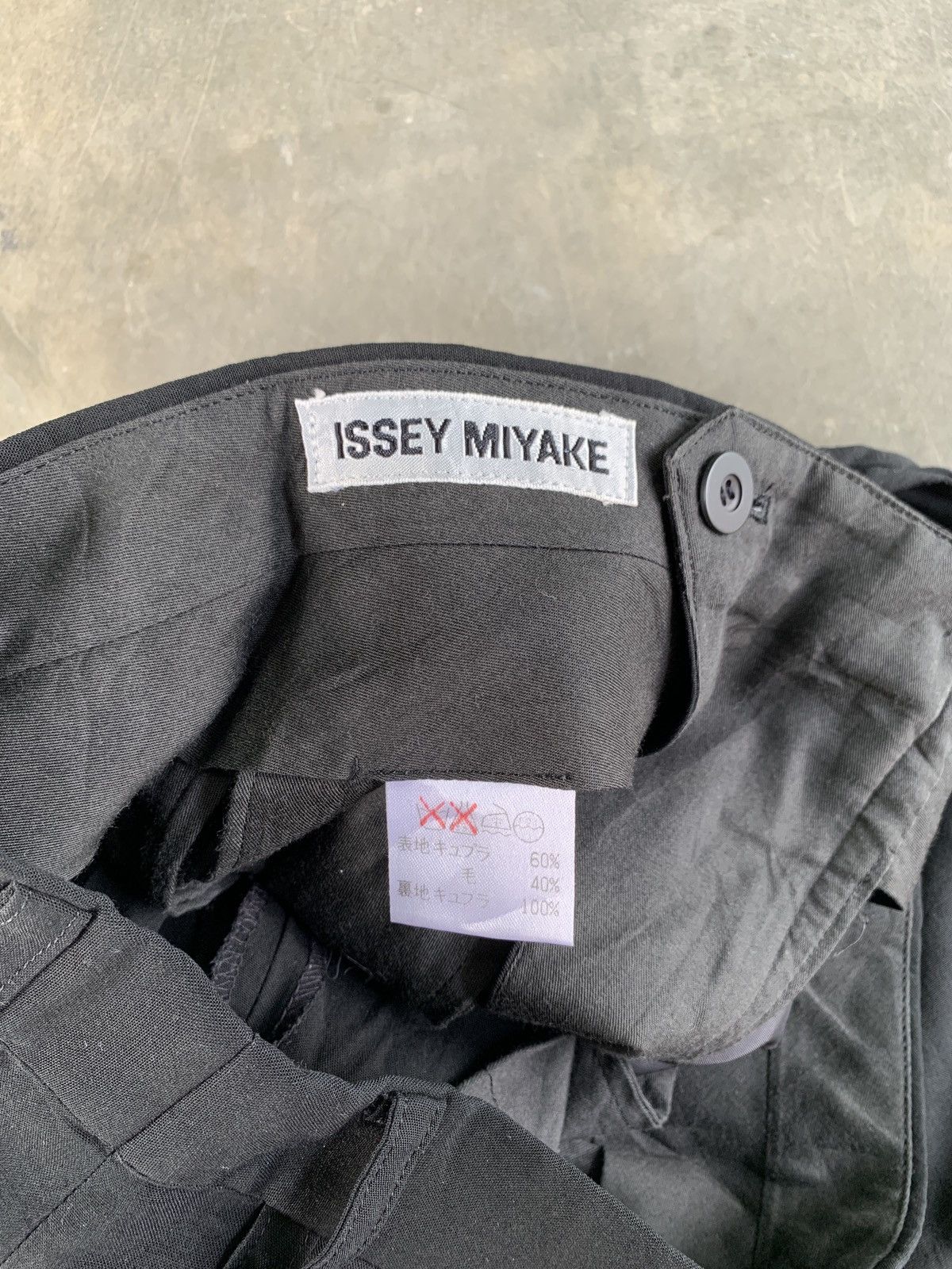 Issey Miyake Issey miyake wide pleated trousers pants Size US 26 / EU 42 - 7 Thumbnail