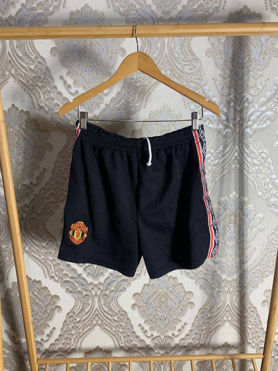 Umbro × Vintage VINTAGE UMBRO MANCHESTER UNITER SOCCER JERSEY SHORTS Y2K 90s Size US 32 / EU 48 - 1 Thumbnail