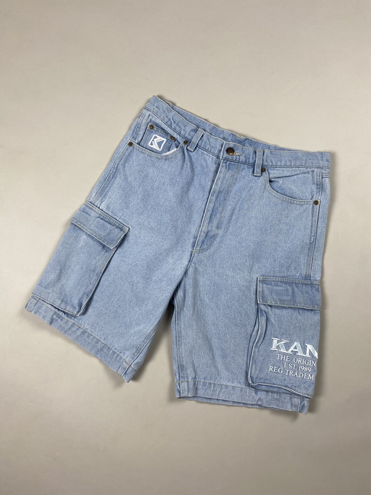 Karl Kani Karl Kani men’s Cargo denim Rap Baggy shorts size M Size US 32 / EU 48 - 5 Thumbnail