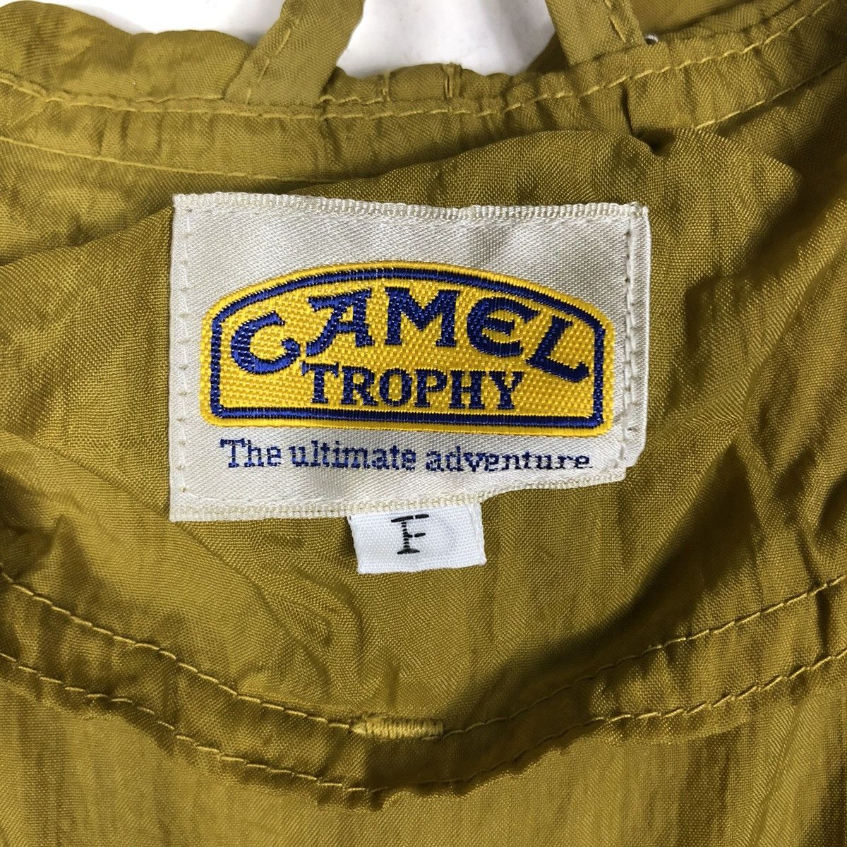 Camel 🔥VINTAGE CAMEL ZIPPER JACKET BIG LOGO BACKHIT DESIGN Size US M / EU 48-50 / 2 - 21 Thumbnail