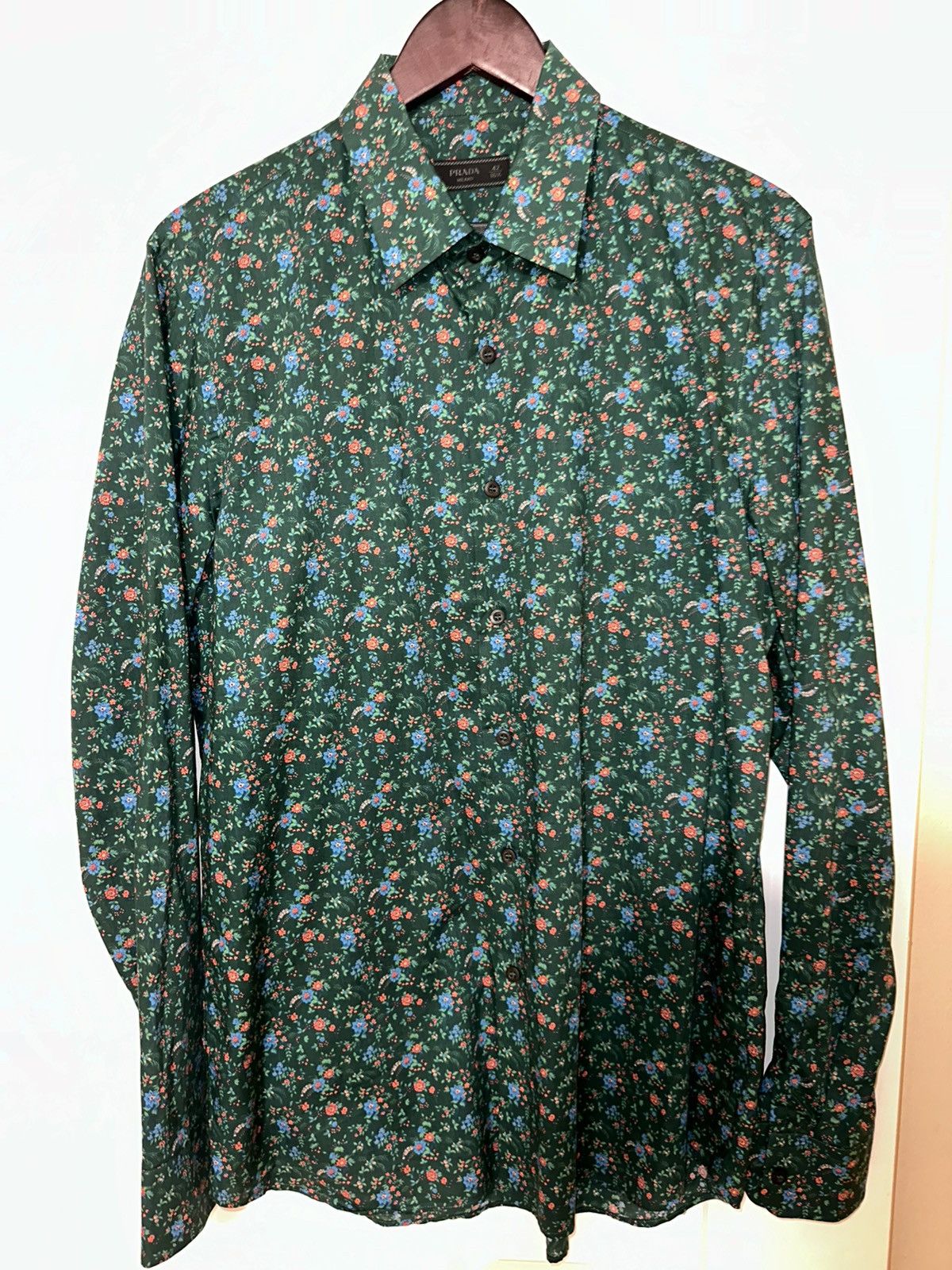 Prada PRADA BUTTON DOWN SHIRT - size 42/16.5 Size US L / EU 52-54 / 3 - 1 Thumbnail