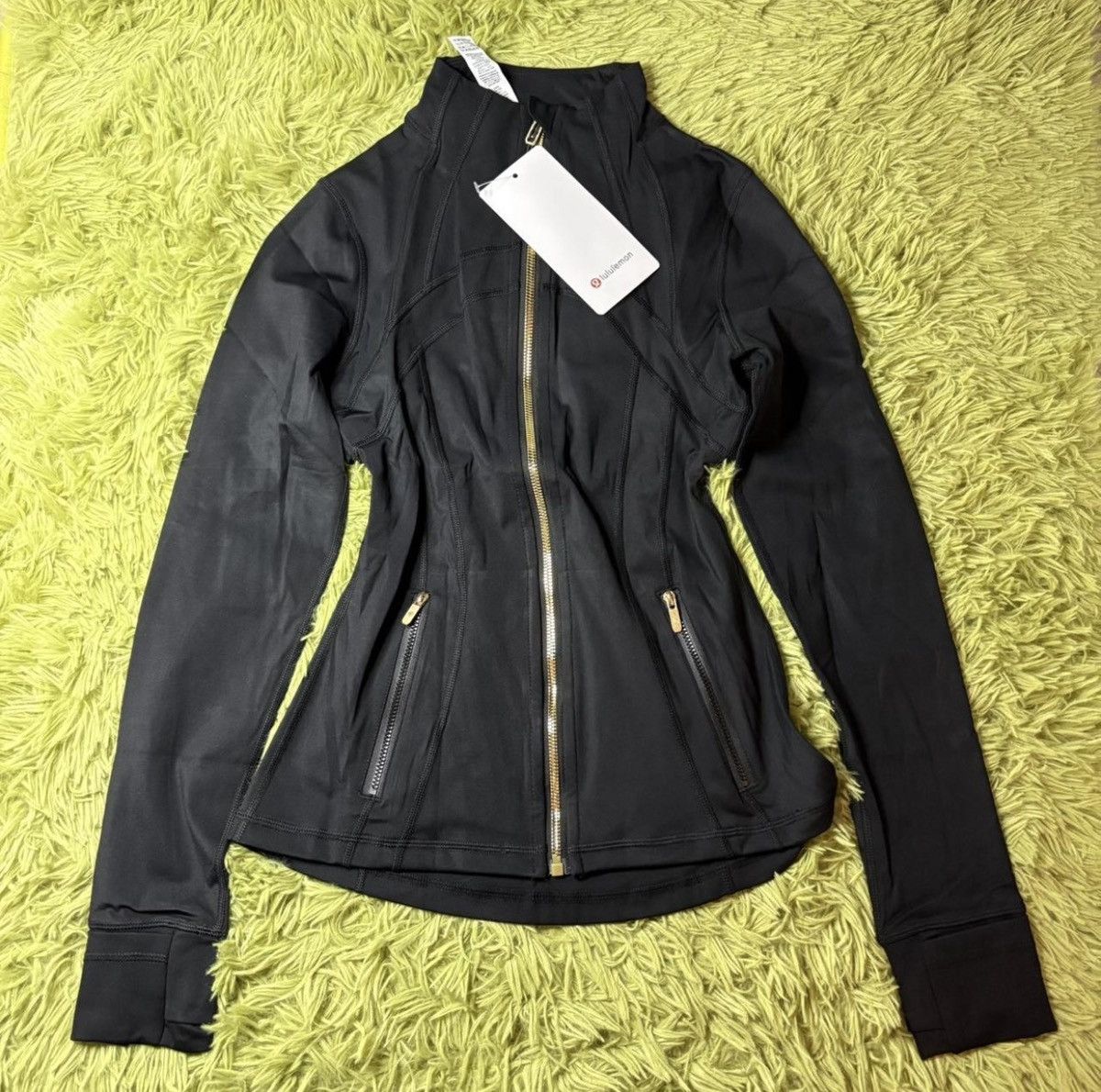 Lululemon Lululemon Black and Gold Define Jacket and Leggings Set Size M / US 6-8 / IT 42-44 - 1 Thumbnail