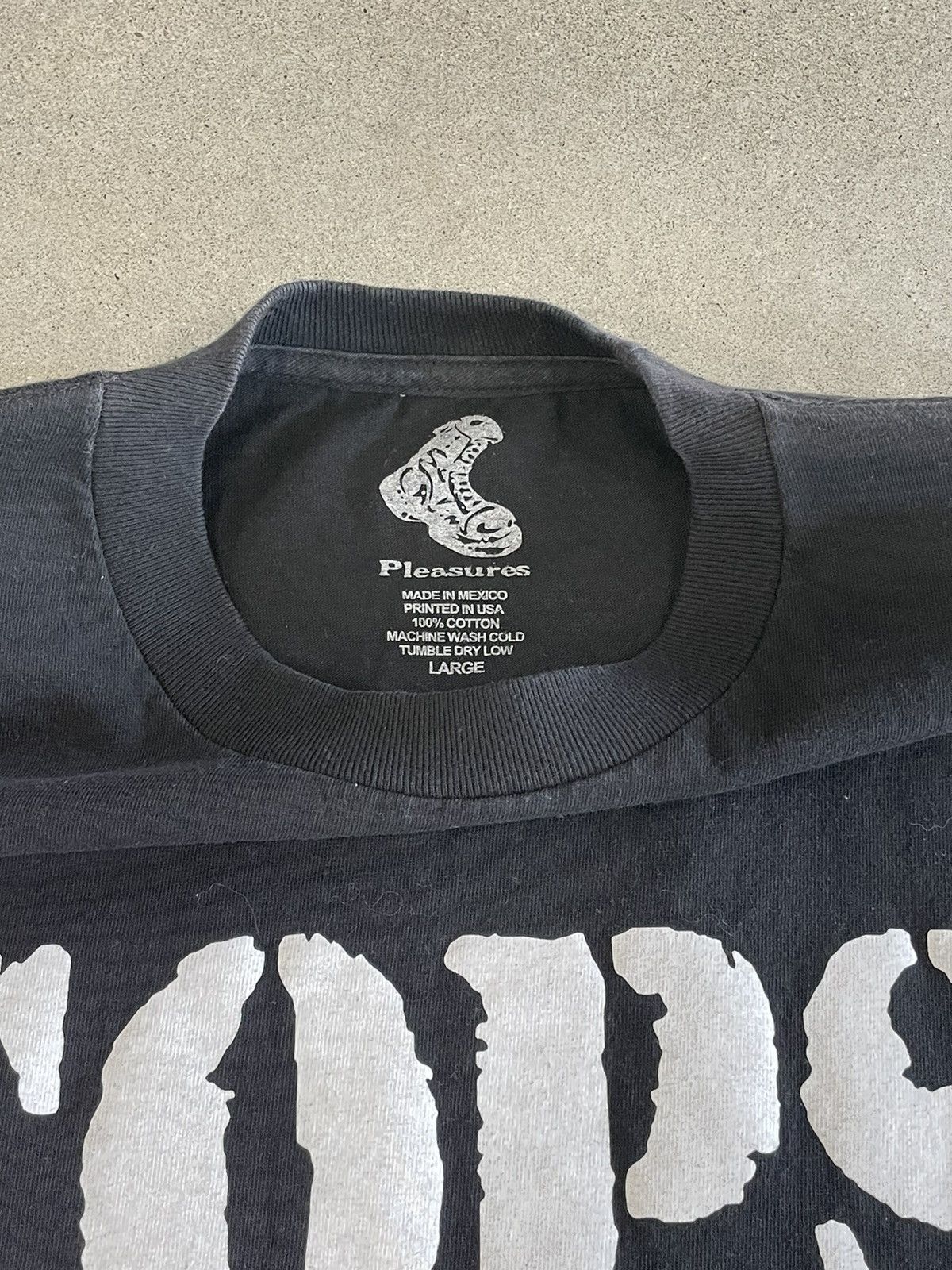 Pleasures RARE: Pleasures No Police State Tee (Cops Kill) Size US L / EU 52-54 / 3 - 2 Thumbnail