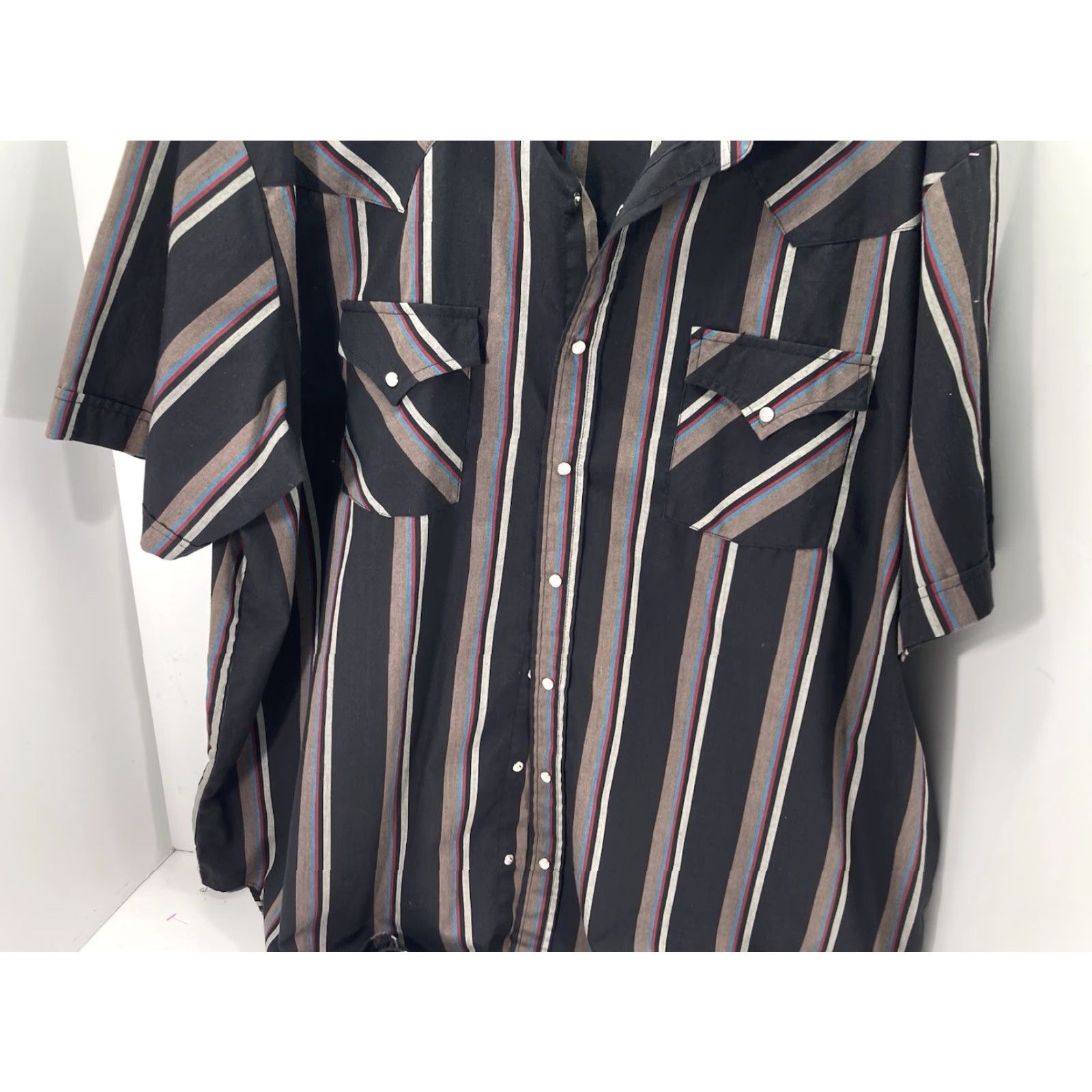 Vintage VINTAGE Plains Big Man Pearl Snap Western Shirt Men Big 2X Black Stripe Short Sleeve VTG NWOT Size US XXL / EU 58 / 5 - 3 Thumbnail