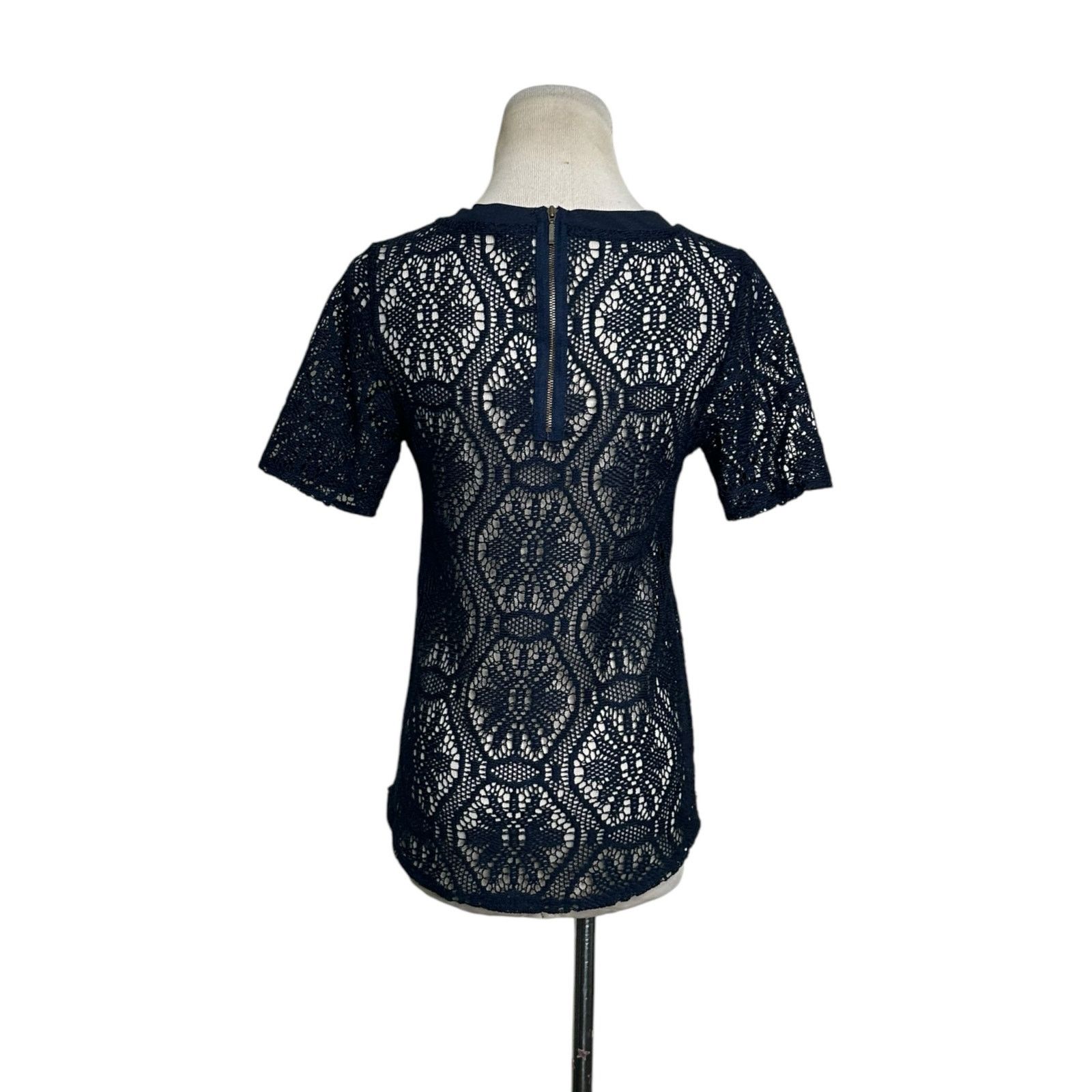 Banana Republic Banana Republic blue crochet short sleeves top size XS Size XS / US 0-2 / IT 36-38 - 2 Thumbnail