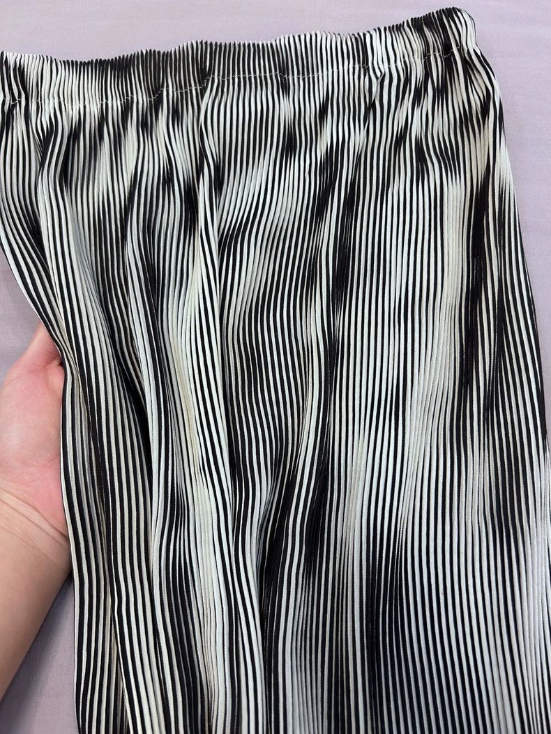 Issey Miyake issey miyake size:S Radio-controlled skirt Size 42" / US 20 - 3 Thumbnail