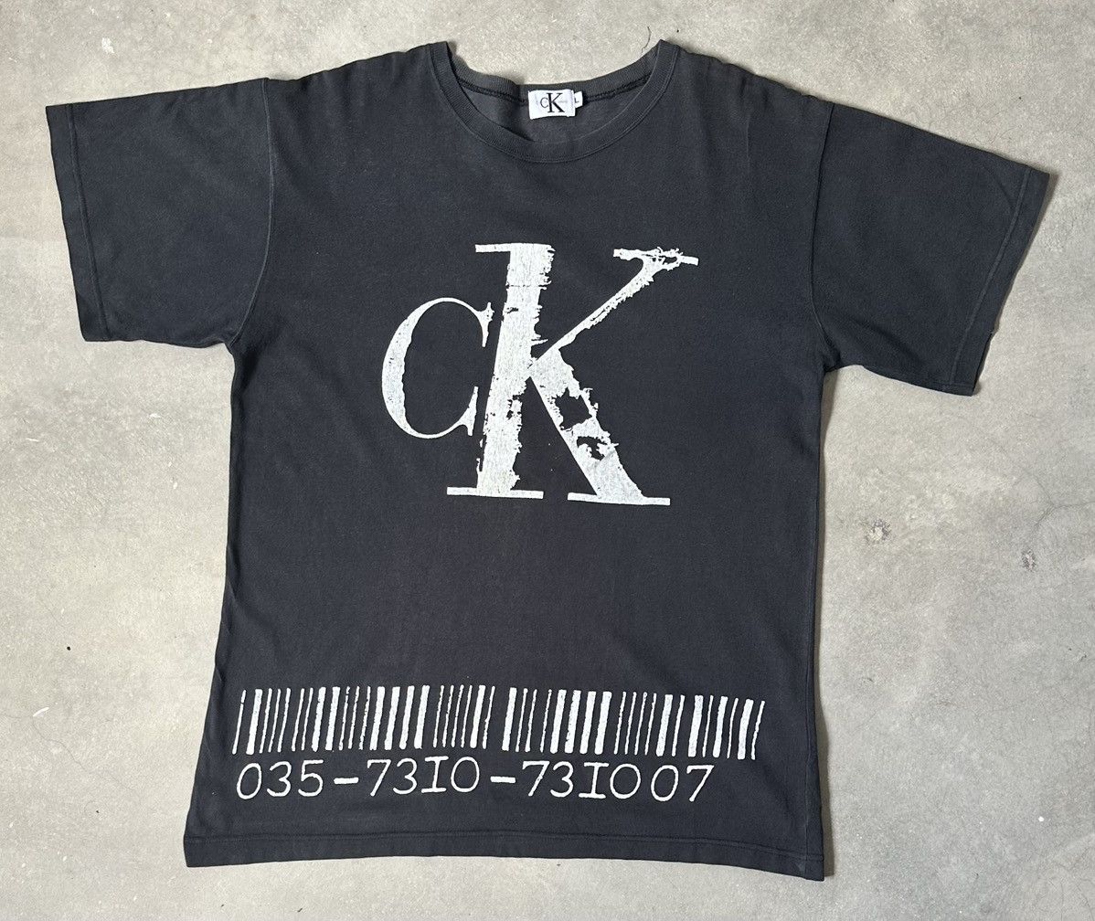 Calvin Klein VINTAGE CALVIN KLEIN JEANS BARCODE PRINT TEE Size US L / EU 52-54 / 3 - 1 Thumbnail