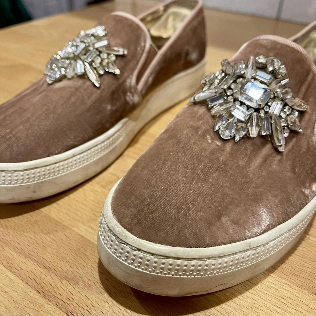 Designer Chic Velvet Slip-On Sneakers with Rhinestone Embellishments Size US 7.5 / IT 37.5 - 3 Thumbnail