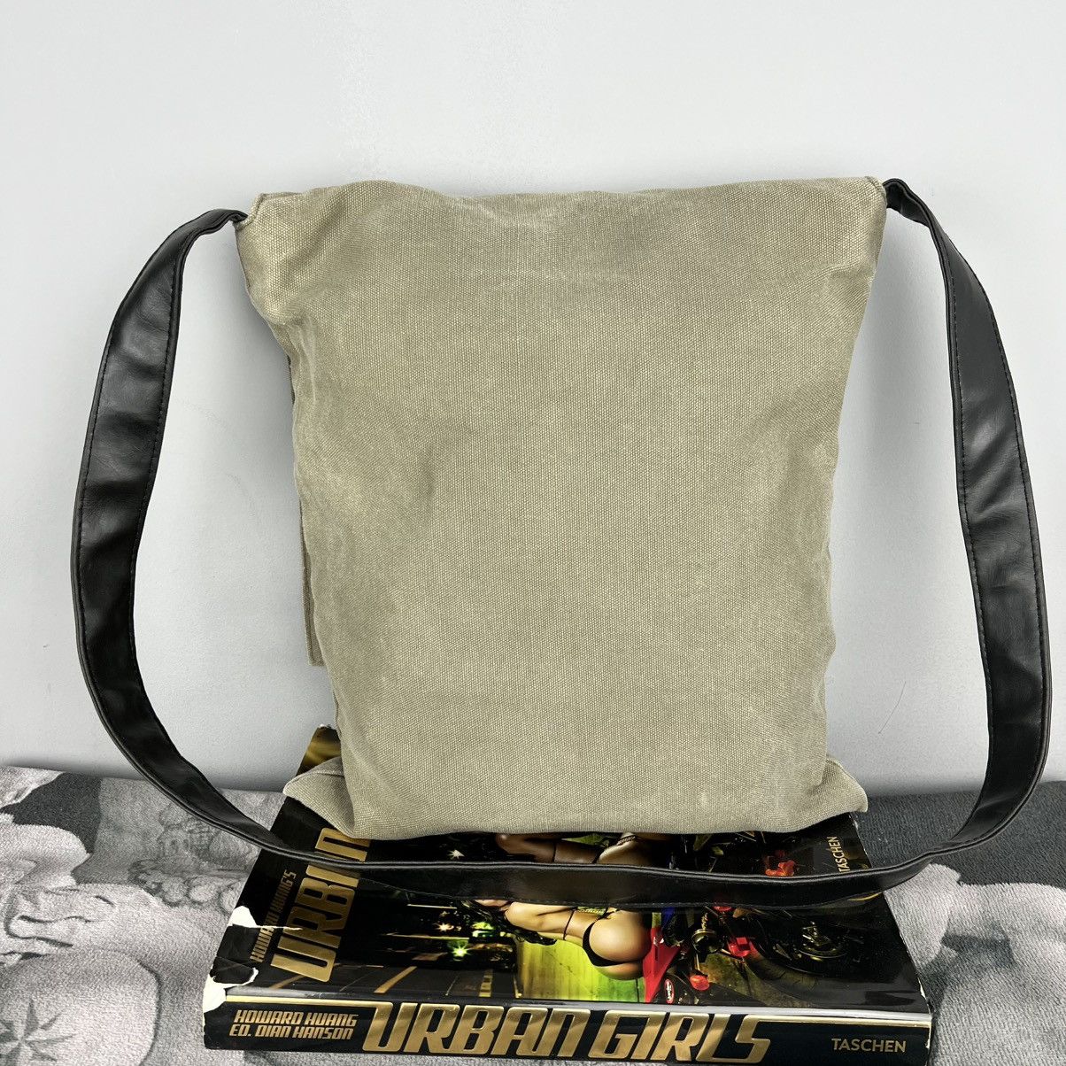 Designer × Emporio Armani Emporio Armani Shoulder Bag Khaki Canvas Parfumés Line Size ONE SIZE - 2 Thumbnail