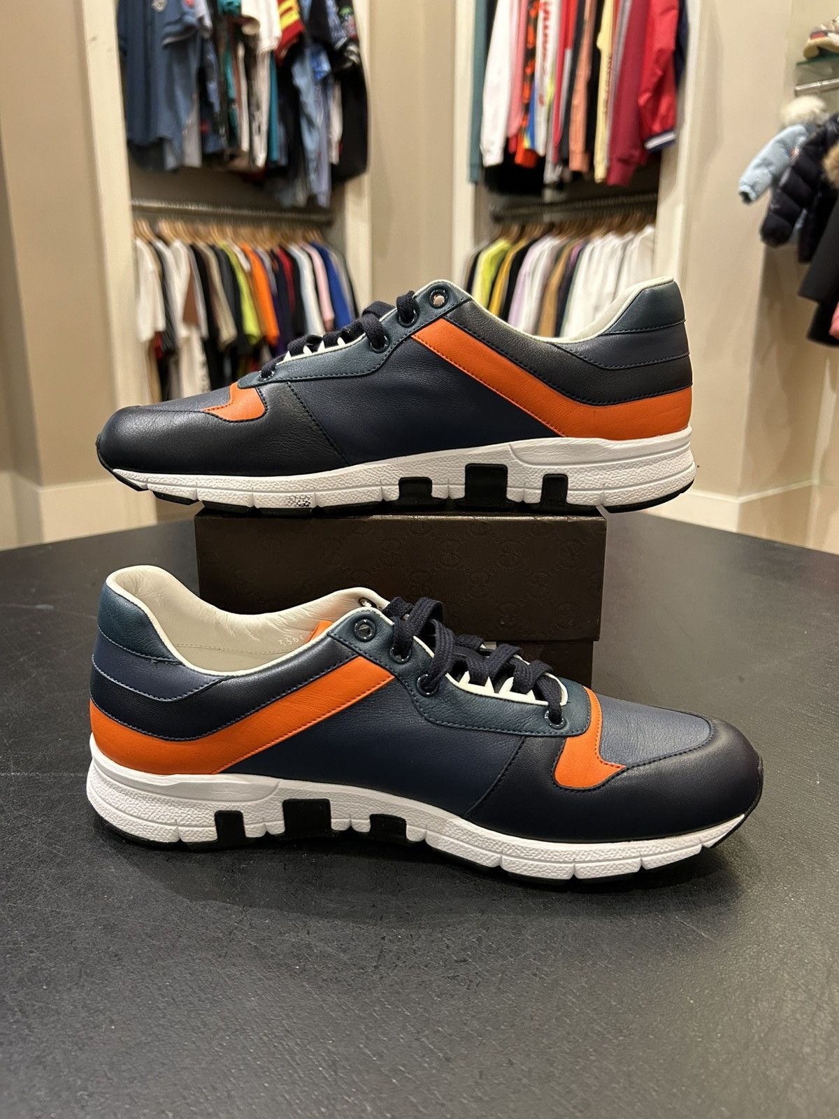Gucci Gucci Low Top Sneakers Size US 10 / EU 43 - 2 Thumbnail